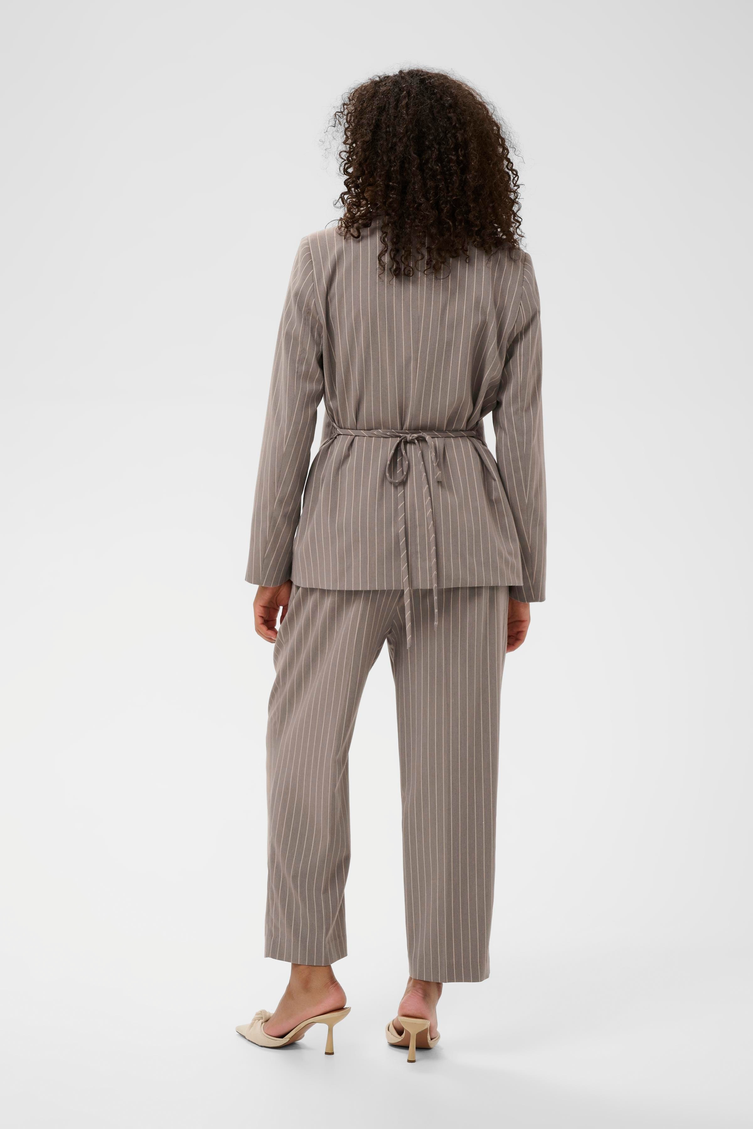 KAmerril Blazer LOOKBOOK BACK 10511152-108808