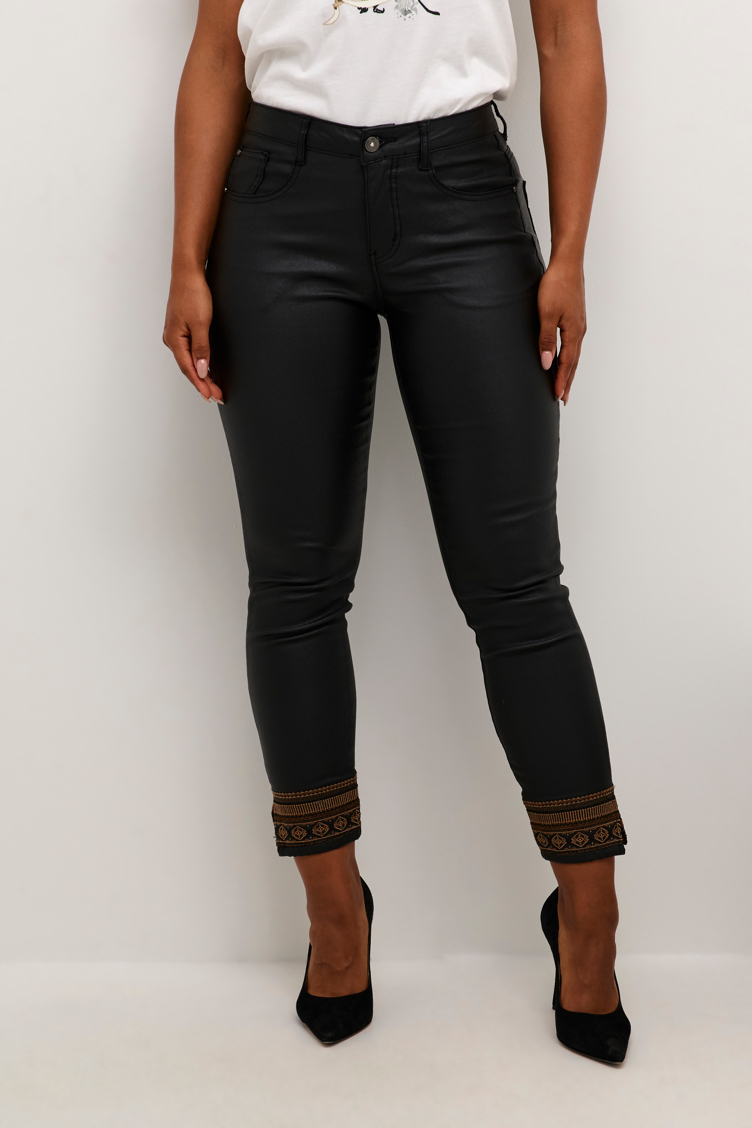 GabyCR Trousers LOOKBOOK FRONT 10606475-100120