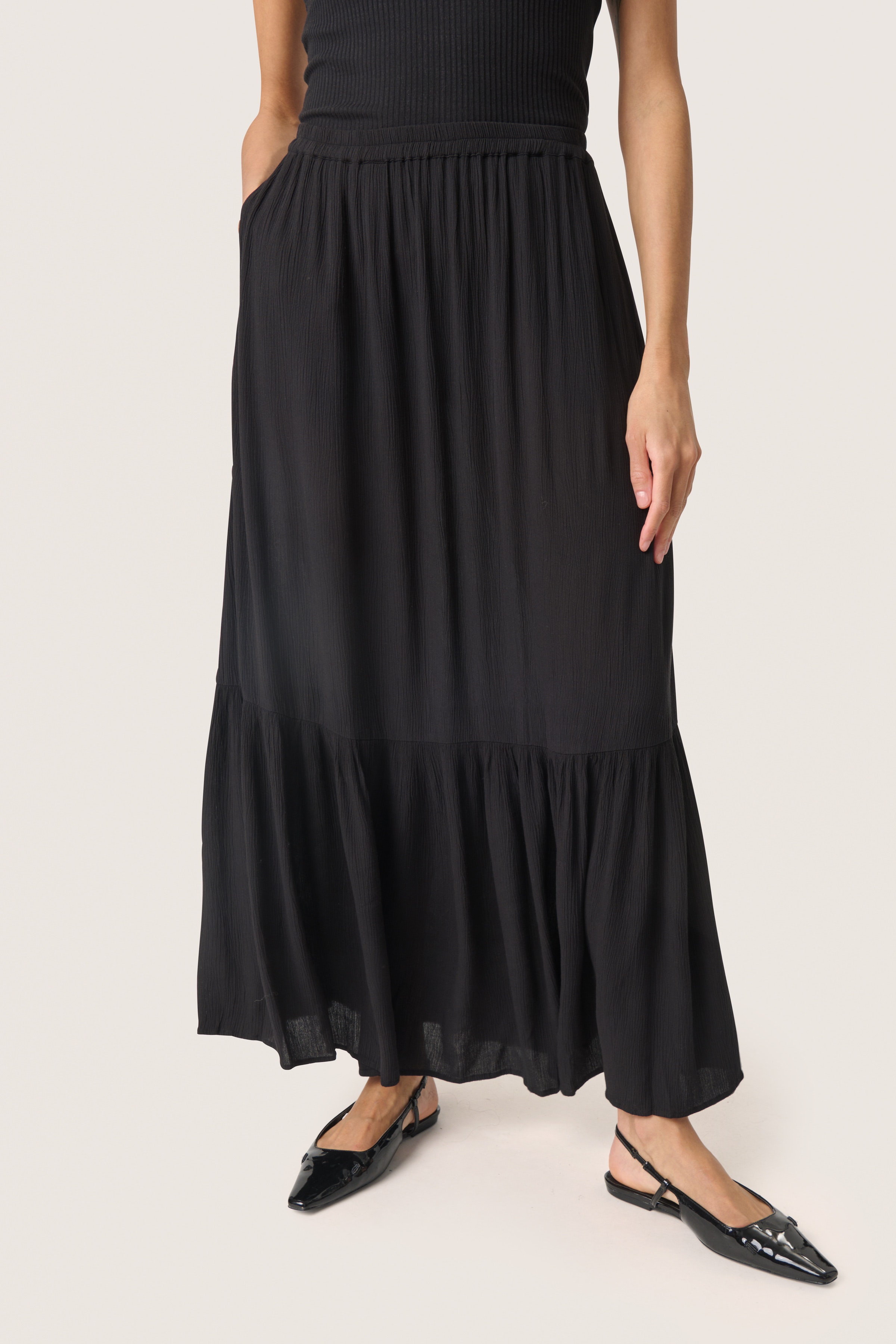 SLElonor Kjol LOOKBOOK FRONT 30408208-194008