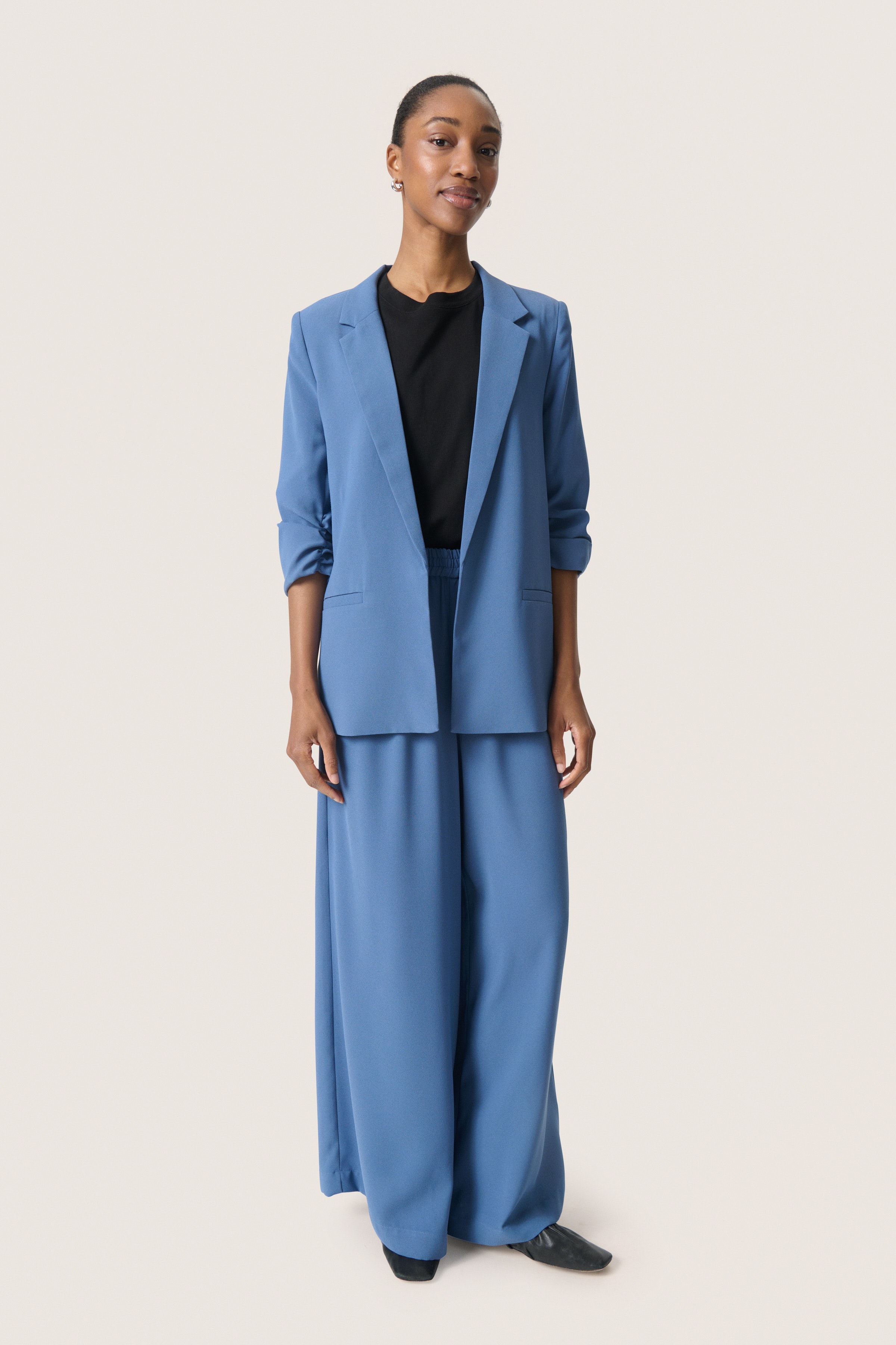 SLShirley Blazer LOOKBOOK FRONT 30403608-183921