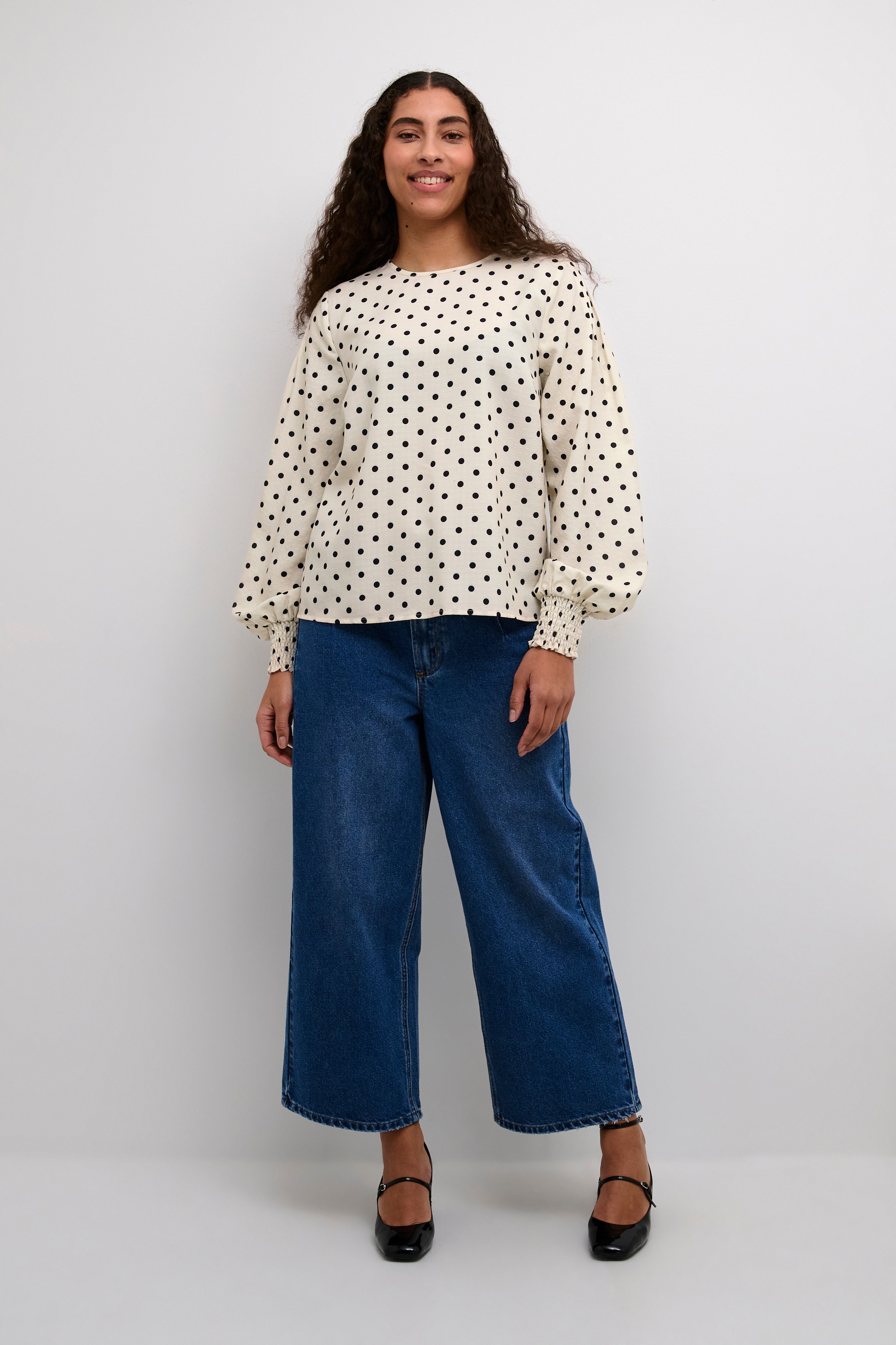 KAoscarna Blouse LOOKBOOK FRONT 10509082-106370