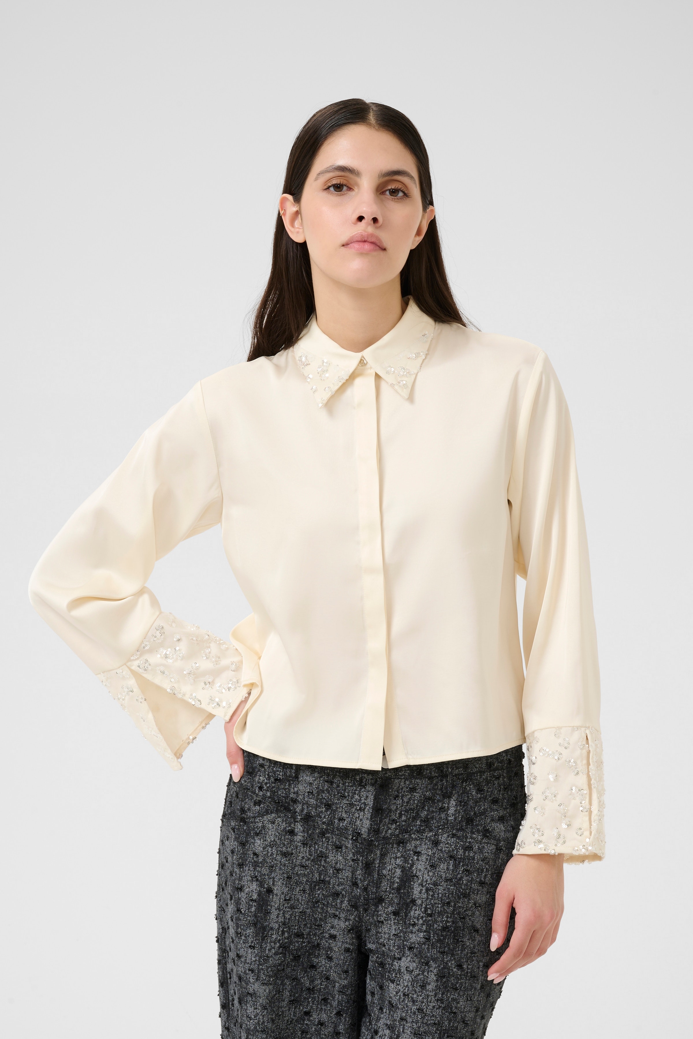 KBCarmen Shirt LOOKBOOK FRONT 10105733-110103