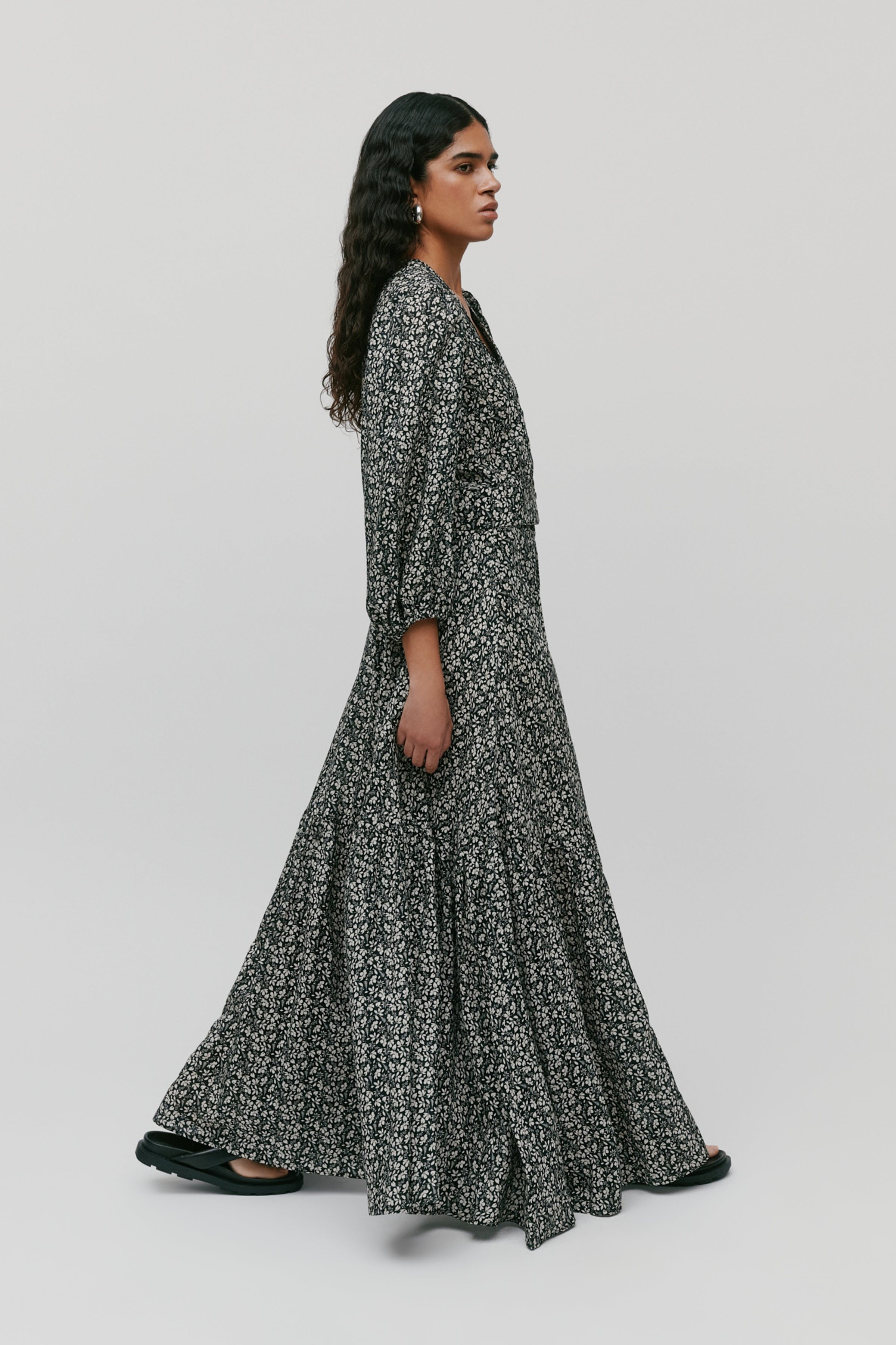 SANJA Skirt LOOKBOOK FRONT 30600527-MC2156