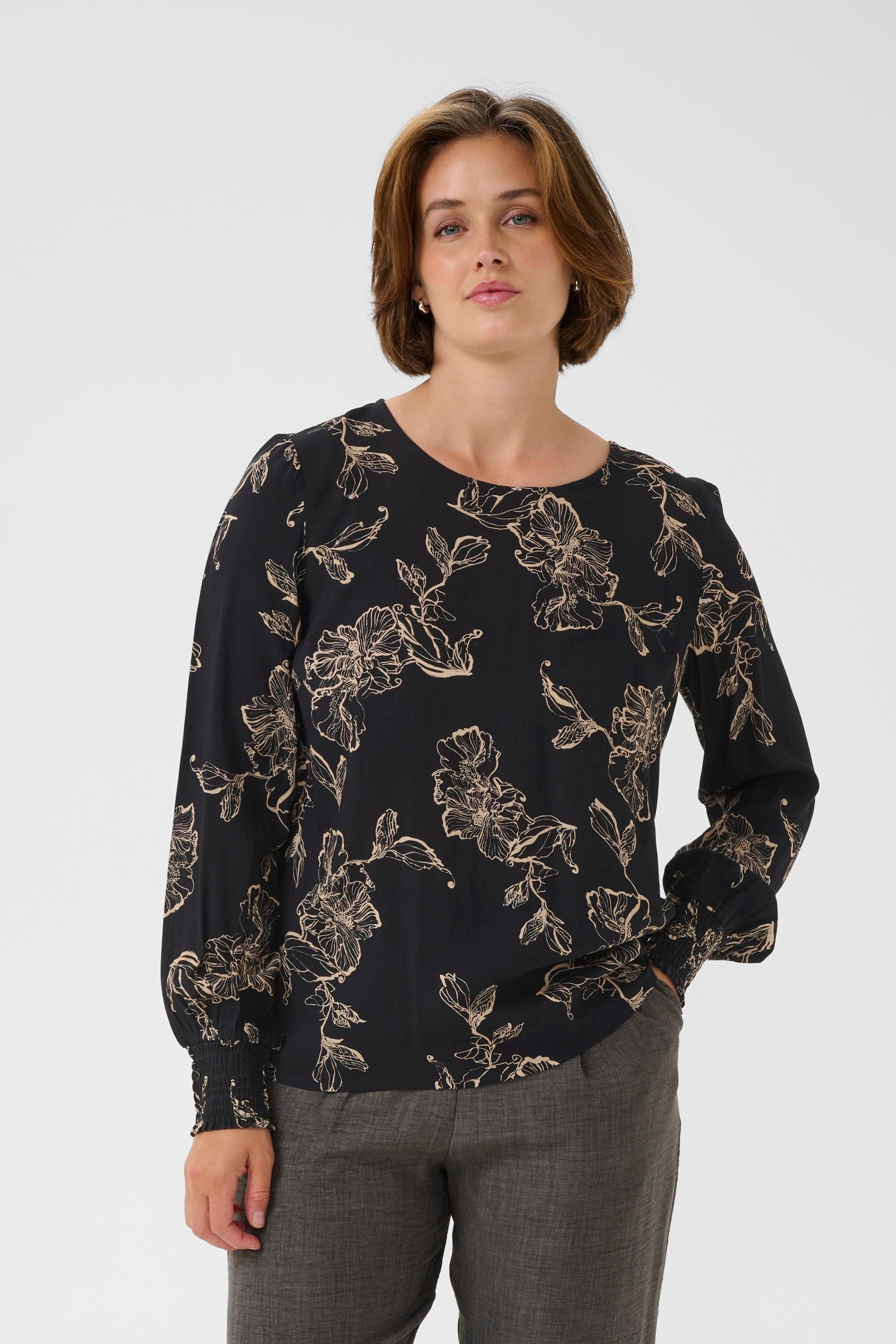 BPemilia Bluse LOOKBOOK FRONT 40200054-108677