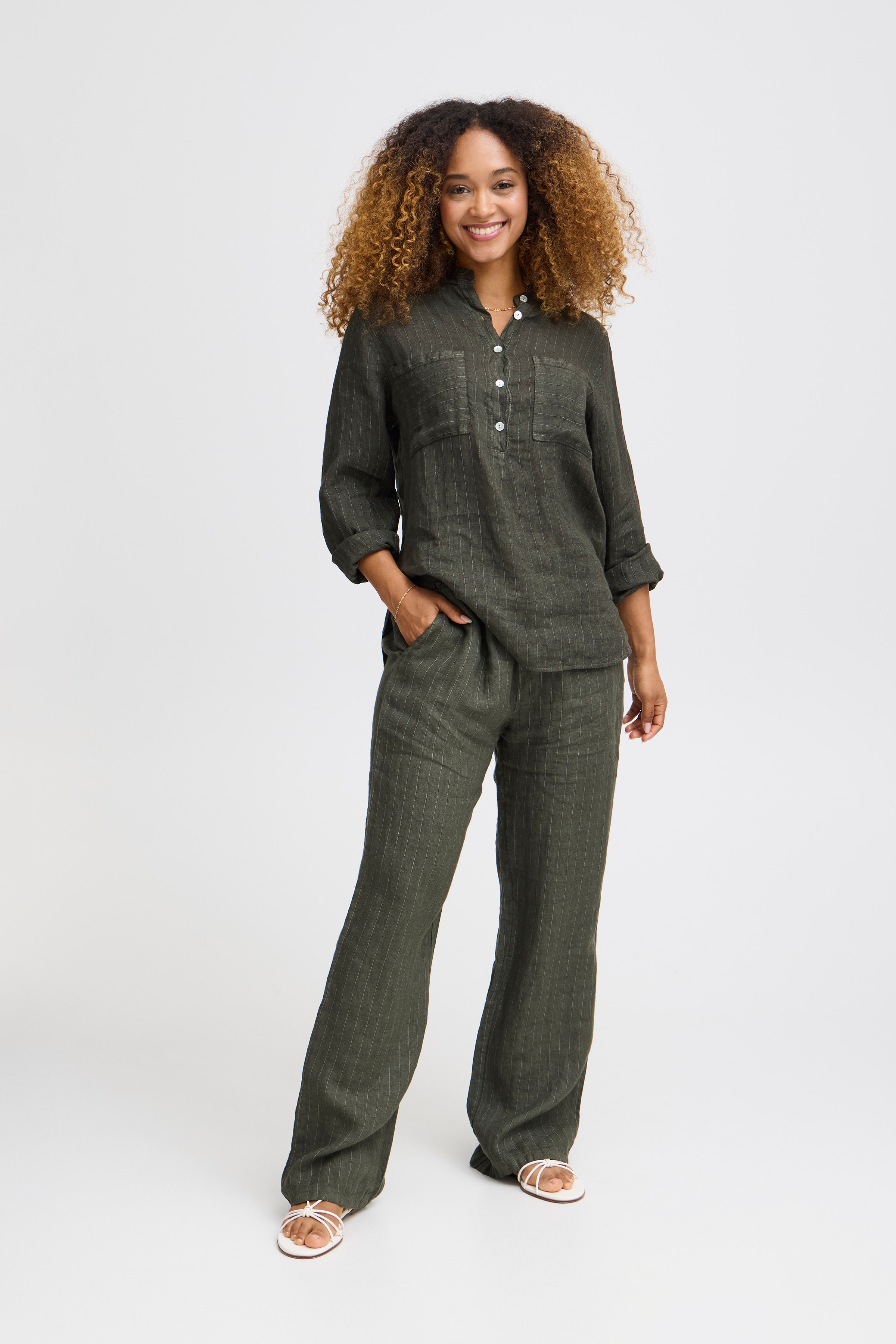 SBGABINA Bluse LOOKBOOK FRONT 22100564-180515