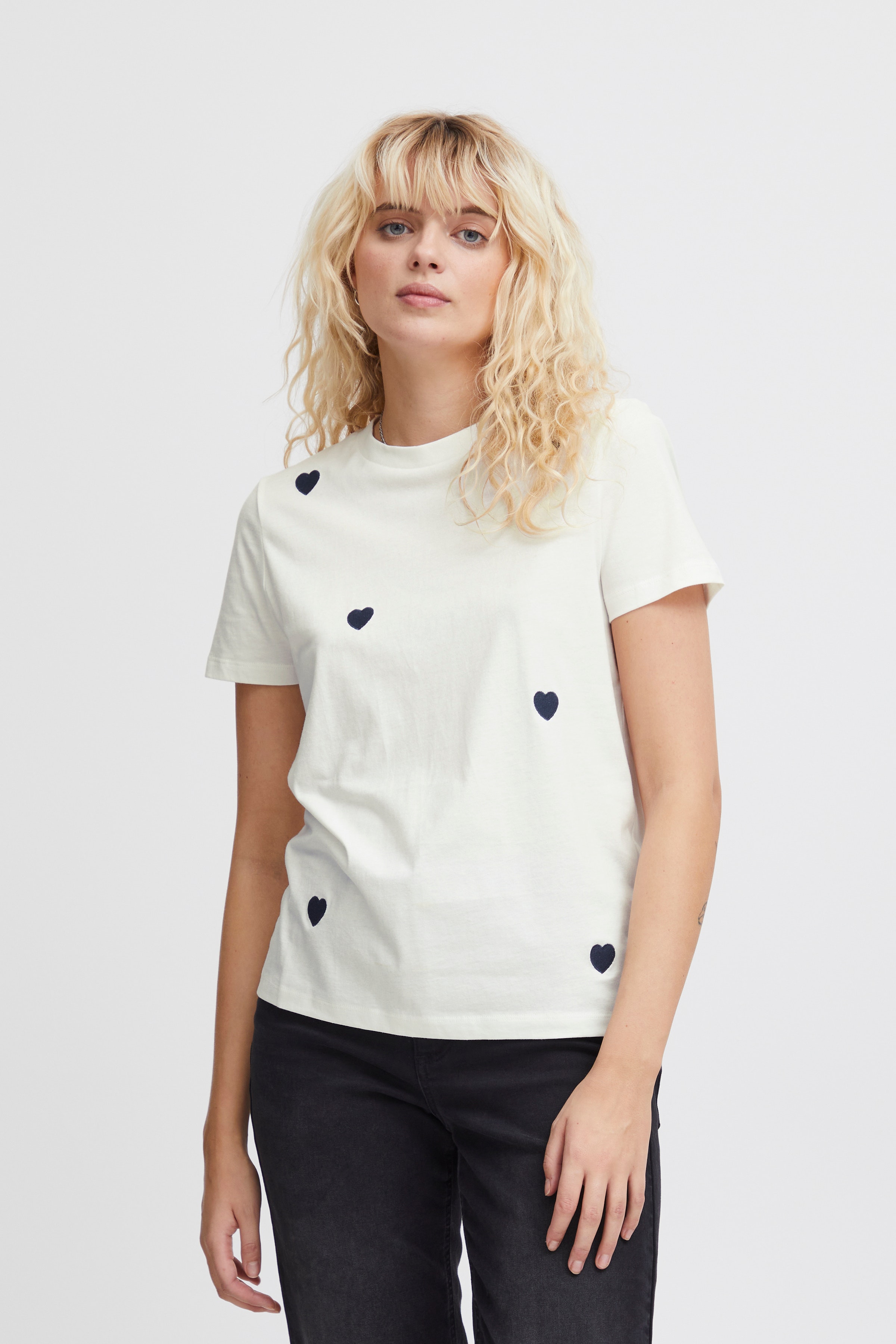 IHCAMINO T-shirt LOOKBOOK FRONT 20120411-194010