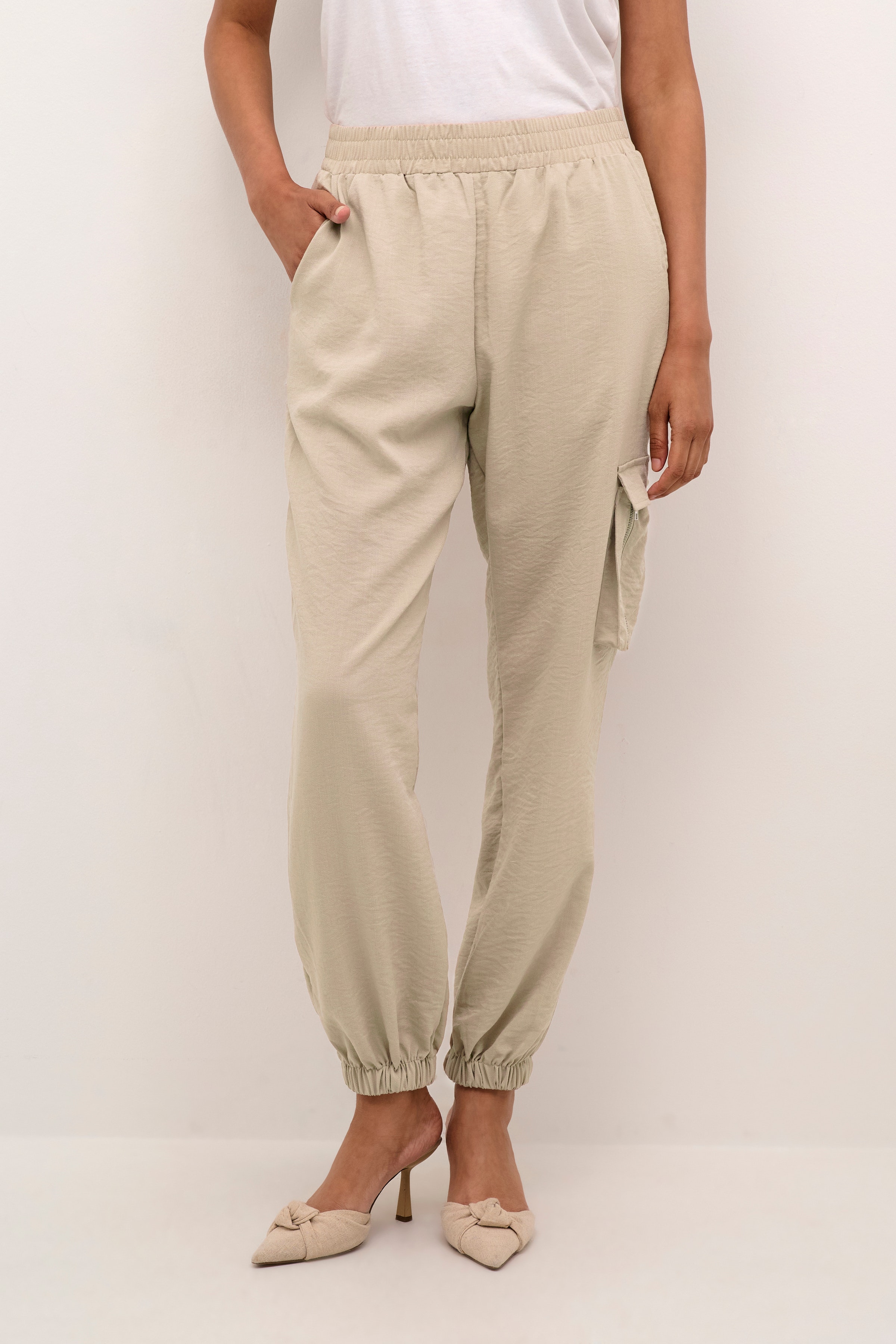 KAmoria Trousers LOOKBOOK FRONT 10552262-151305