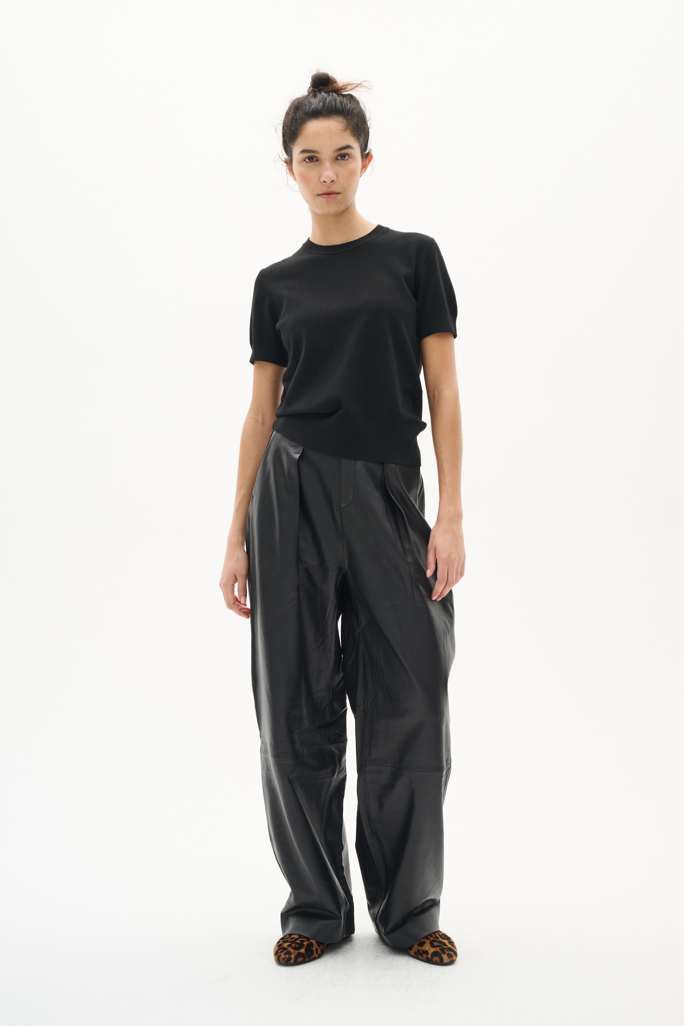 UriyaIW Trousers LOOKBOOK FRONT 30110067-194008