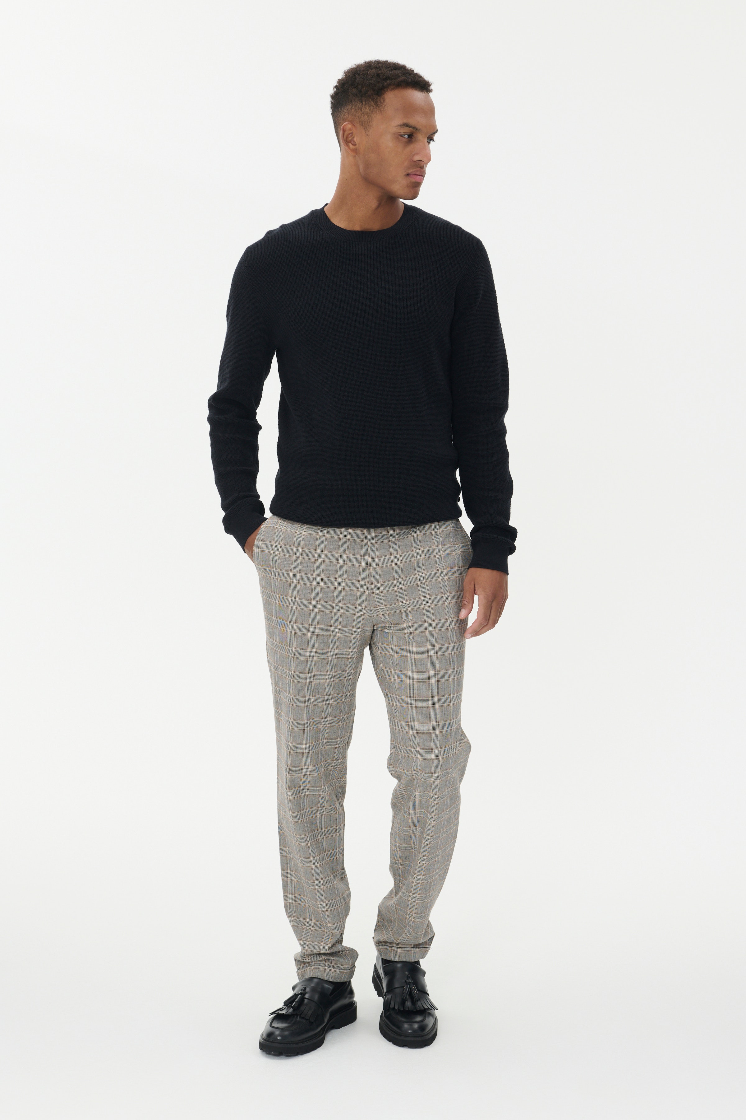 MAliam Bukser LOOKBOOK FRONT 30207329-190808