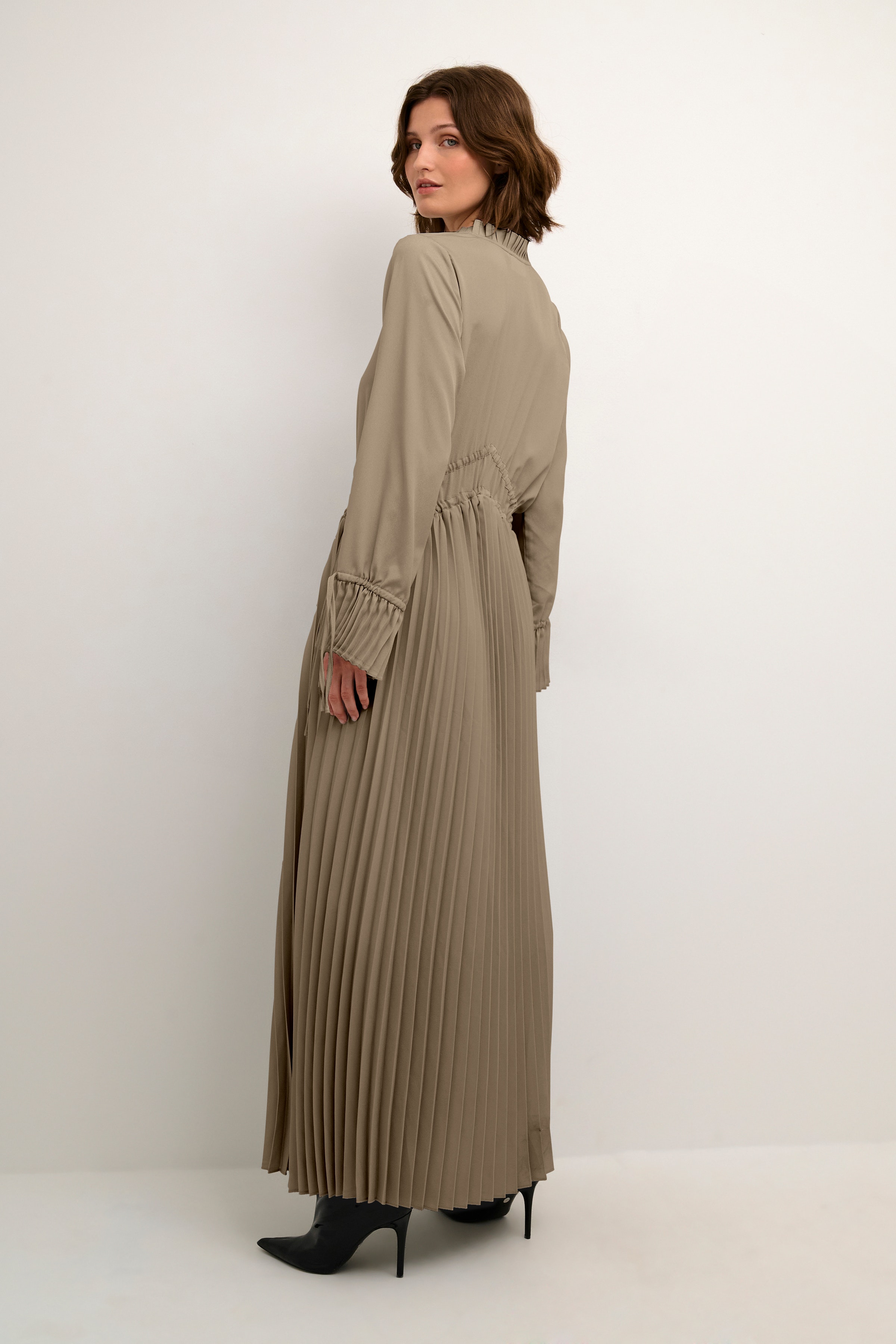 JaceyKB Dress LOOKBOOK FRONT 10104446-181112