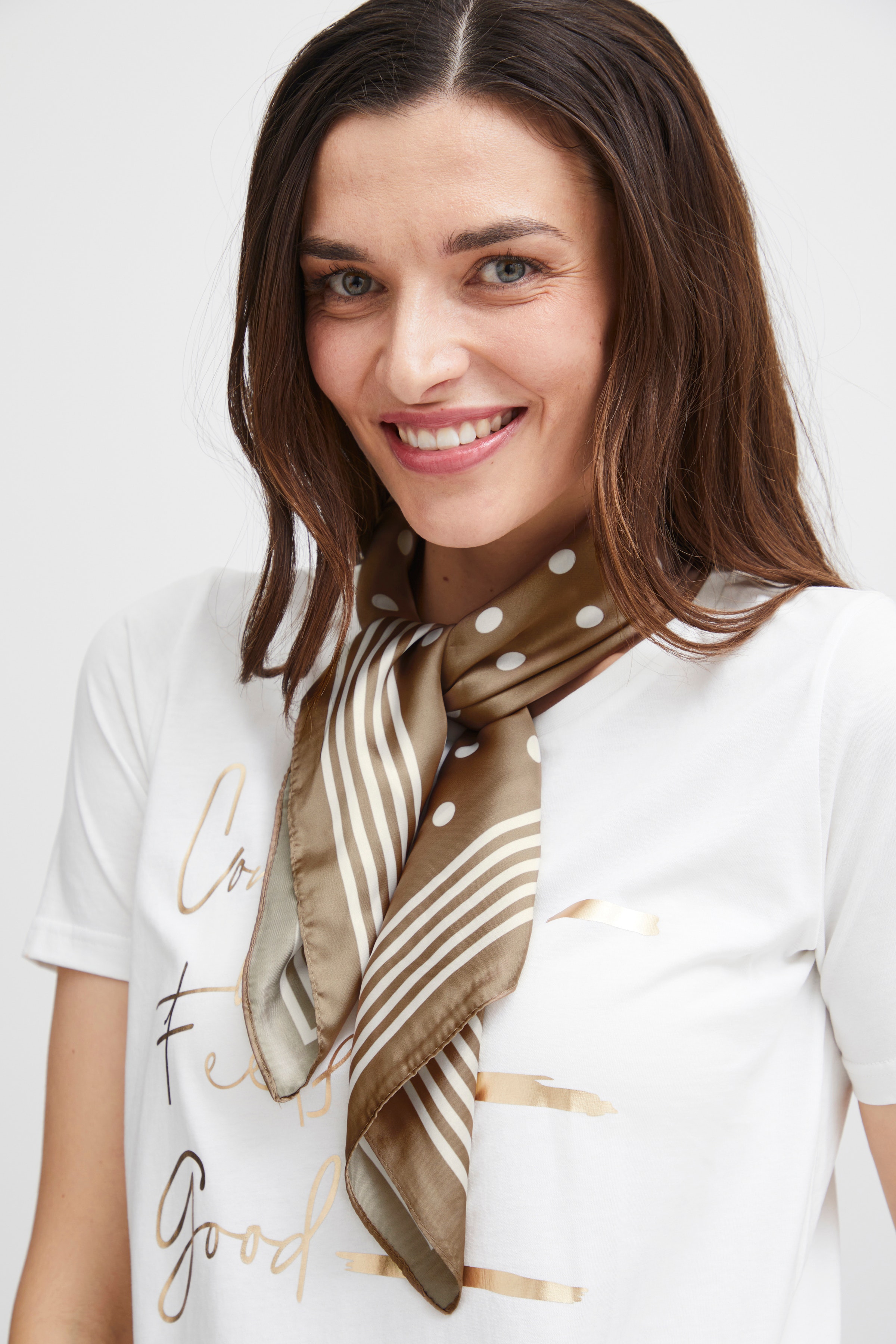FADOTTIE Skjerf LOOKBOOK FRONT 20613778-202650