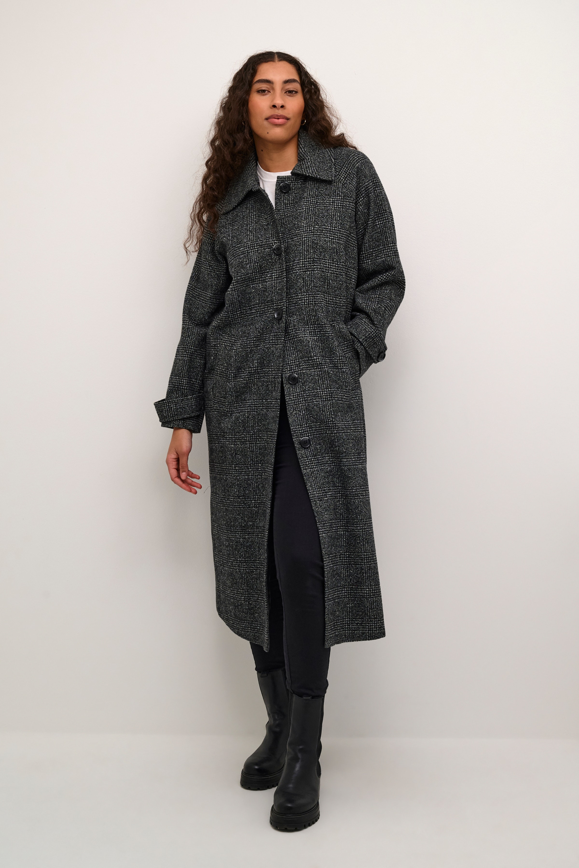 KAfabiola Coat LOOKBOOK FRONT 10508915-106189