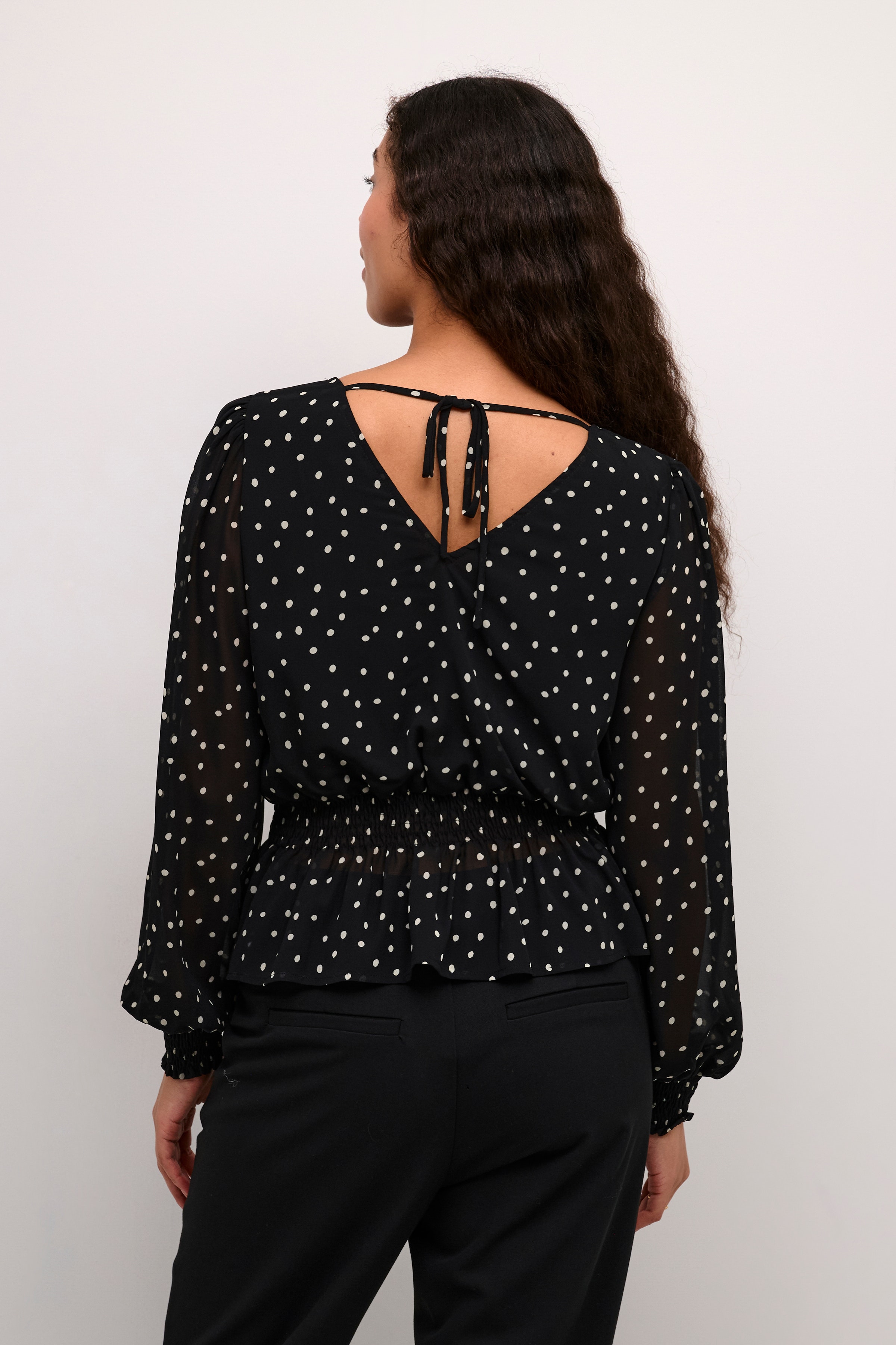 KAsally Blouse LOOKBOOK BACK 10508982-106287