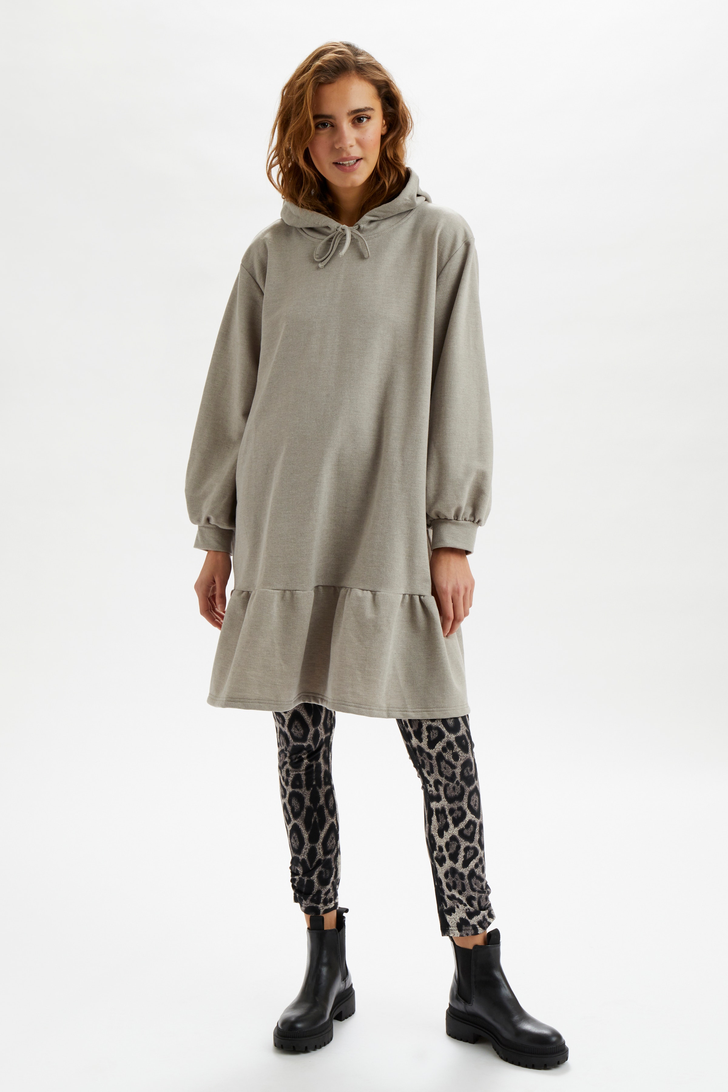 CRTalli Sweatshirt LOOKBOOK FRONT 10650612-1713121