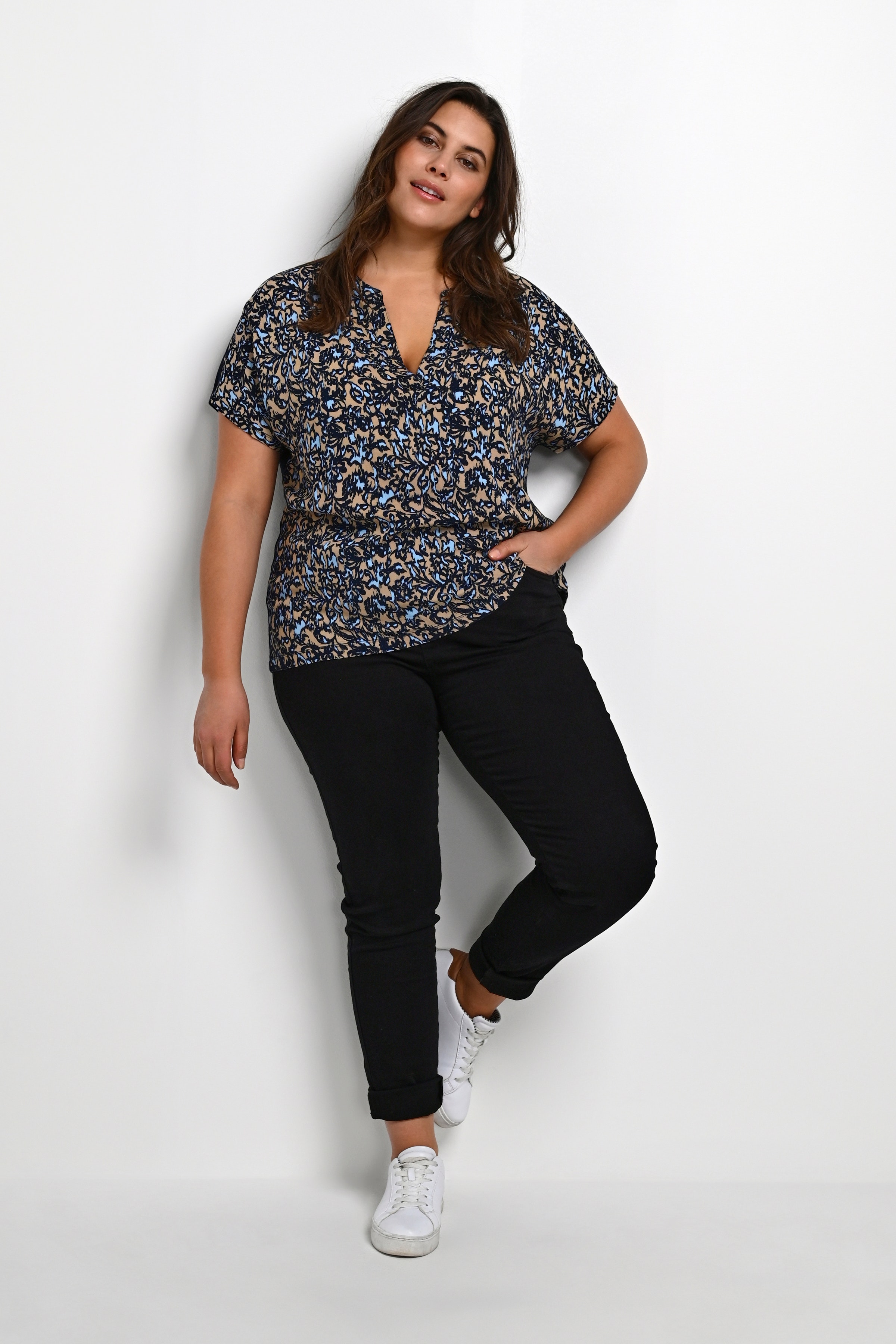 KCmatina Top LOOKBOOK FRONT 10580866-102643
