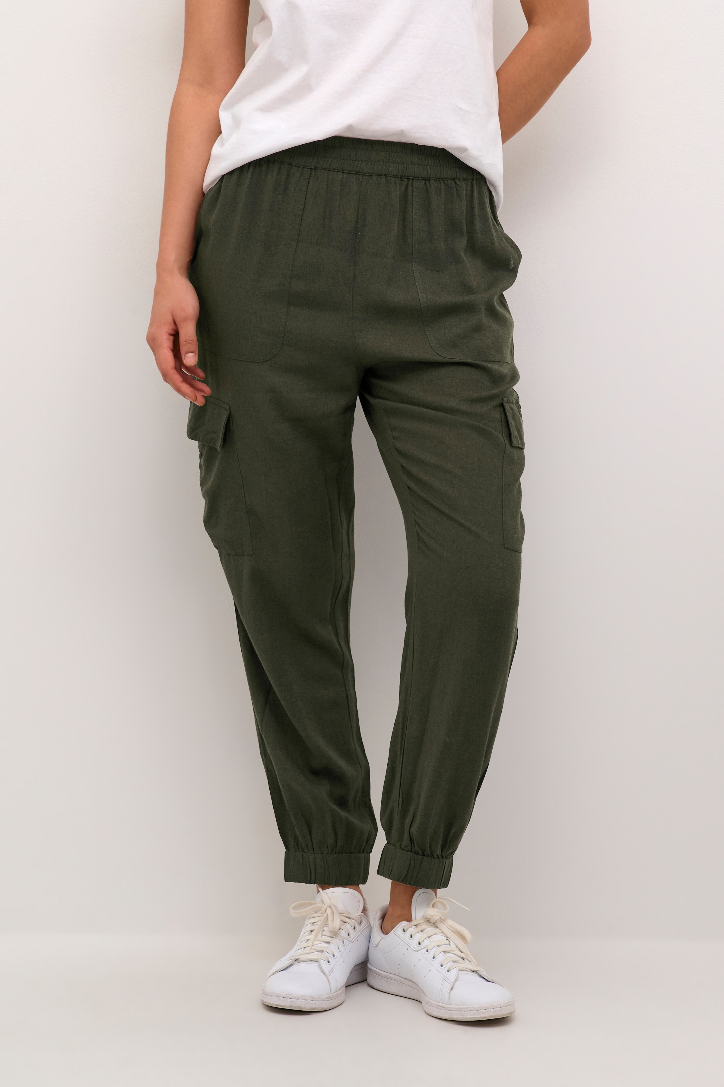 KAmilia Leinen Hose LOOKBOOK FRONT 10508429-190414