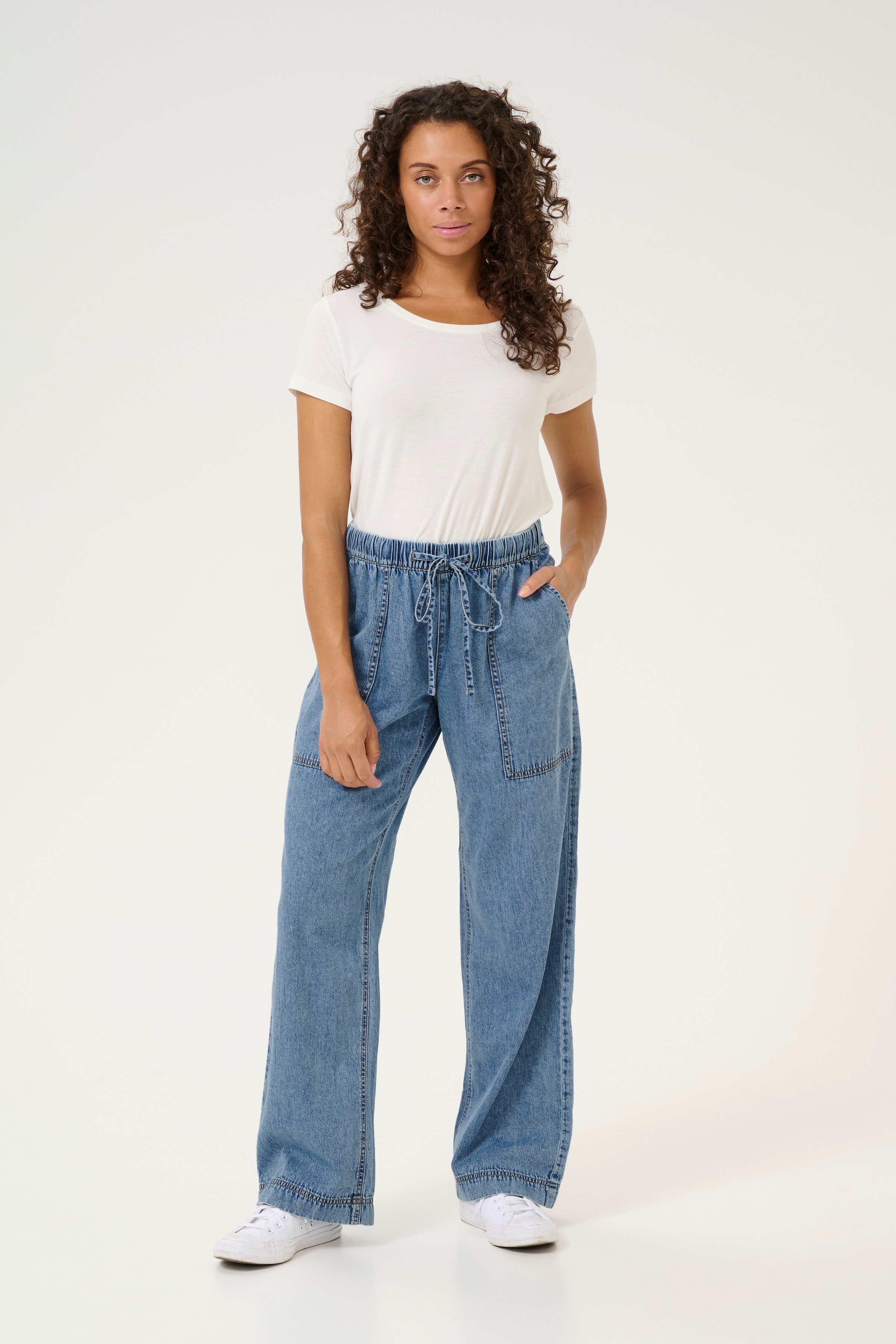 CUadele Trousers LOOKBOOK FRONT 50111618-107358