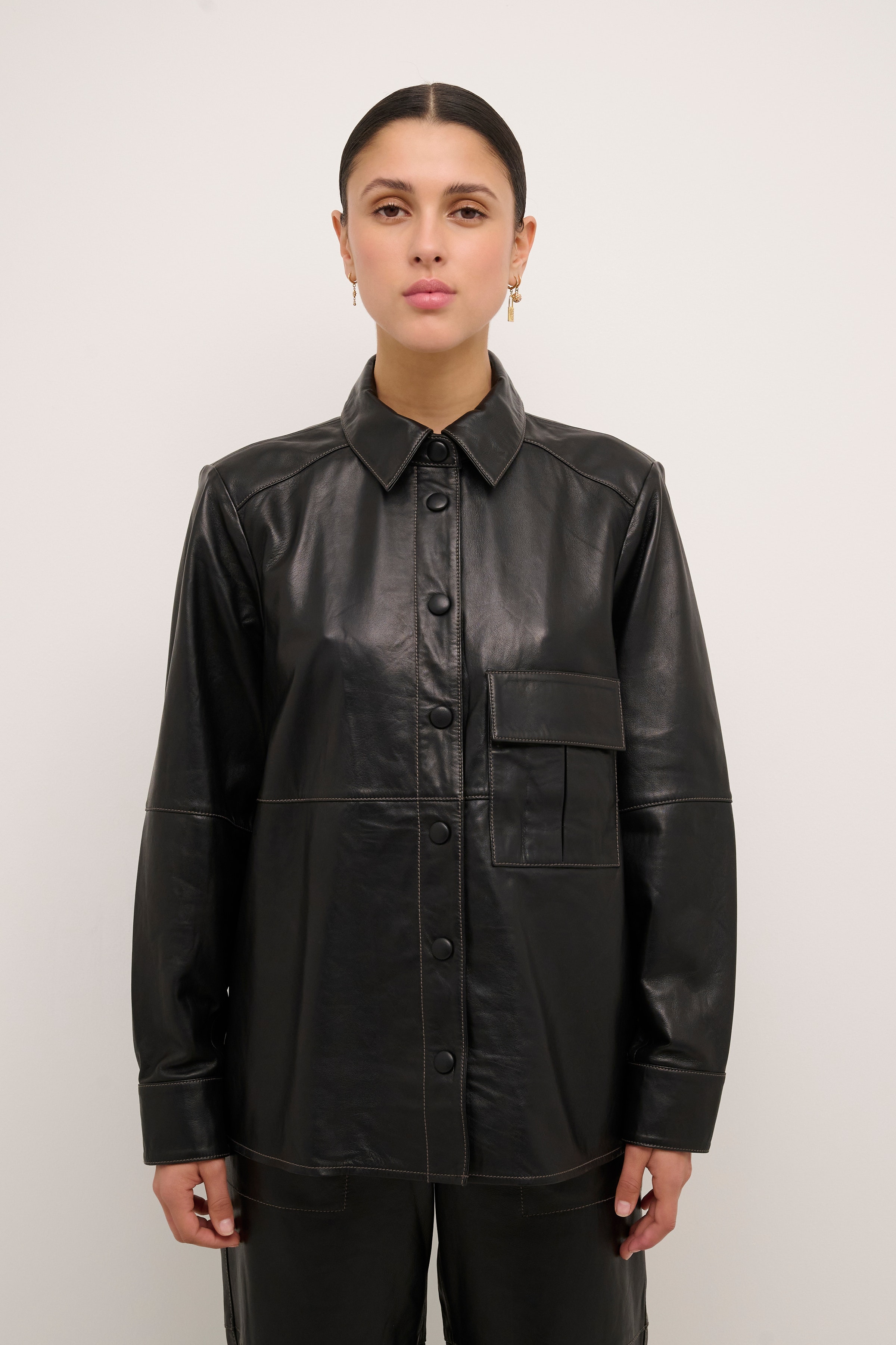 KerstineKB Leather shirt LOOKBOOK FRONT 10104591-194008