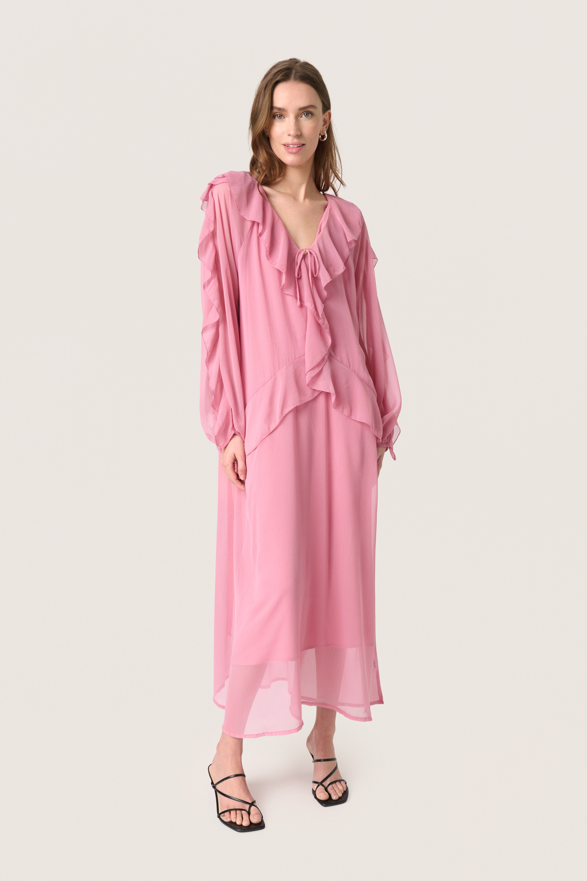 SLParianna Kjole LOOKBOOK FRONT 30408837-161712