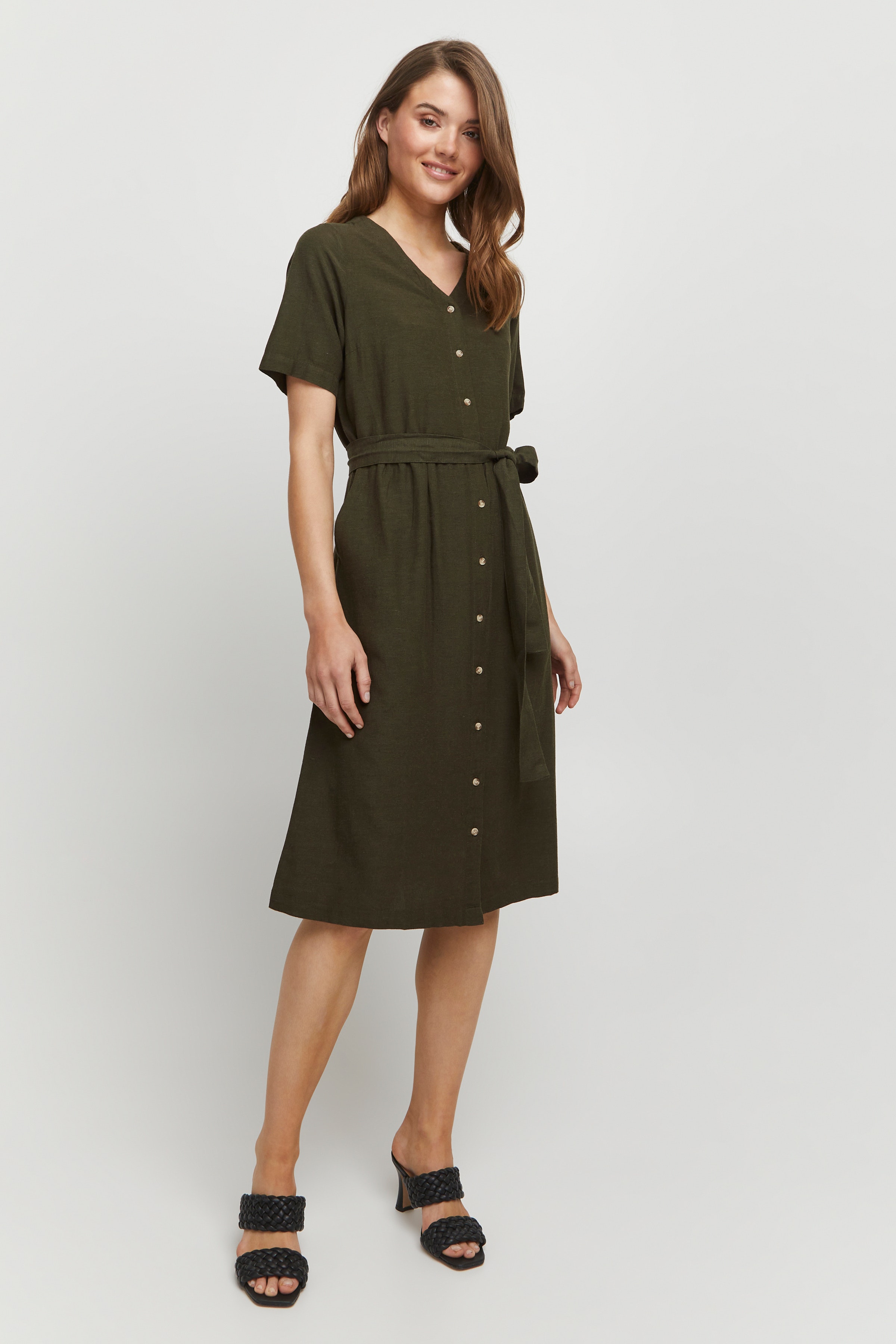 Kjole LOOKBOOK FRONT 20610399-190515