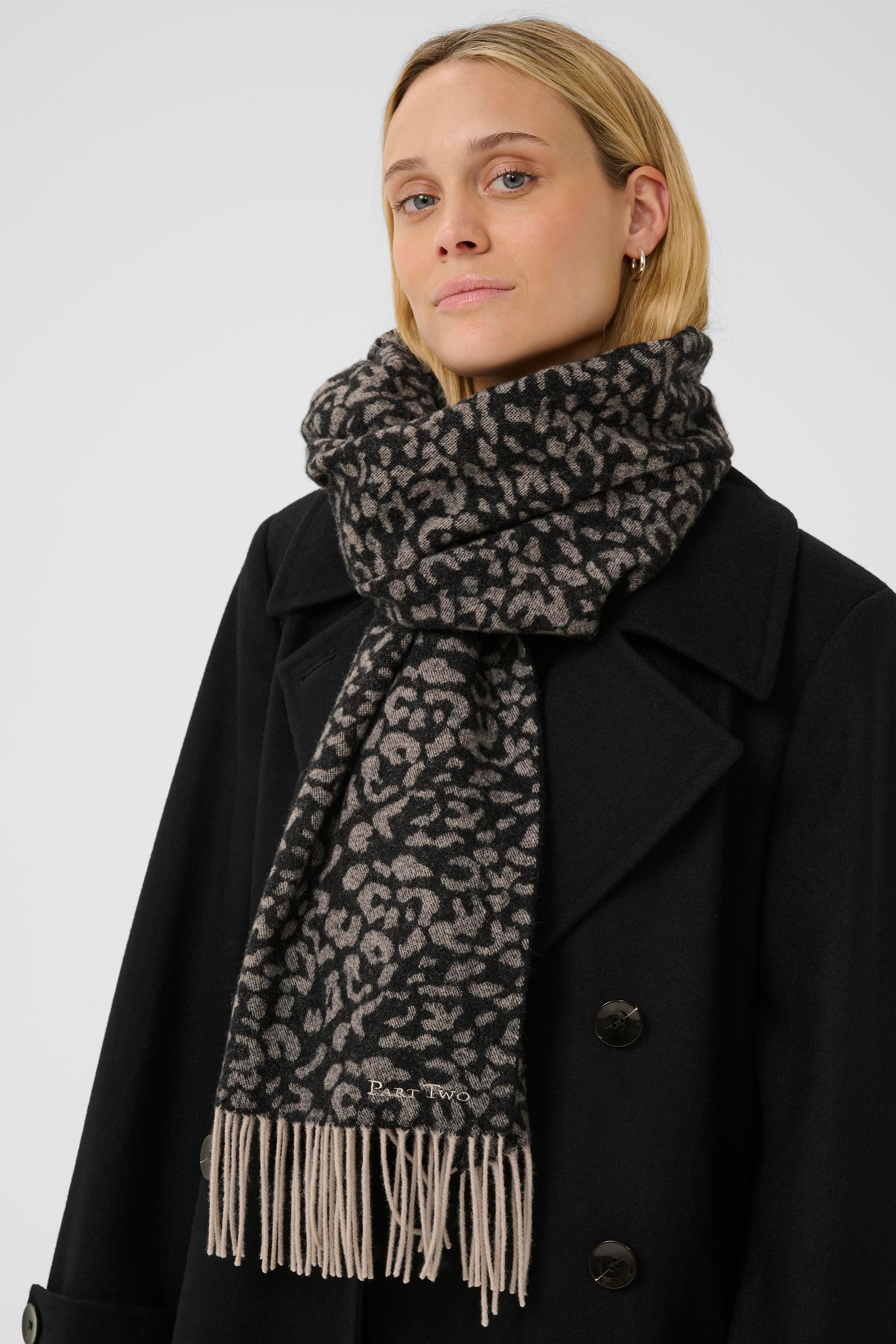 KithaPW Scarf LOOKBOOK DETAIL 30309939-303997