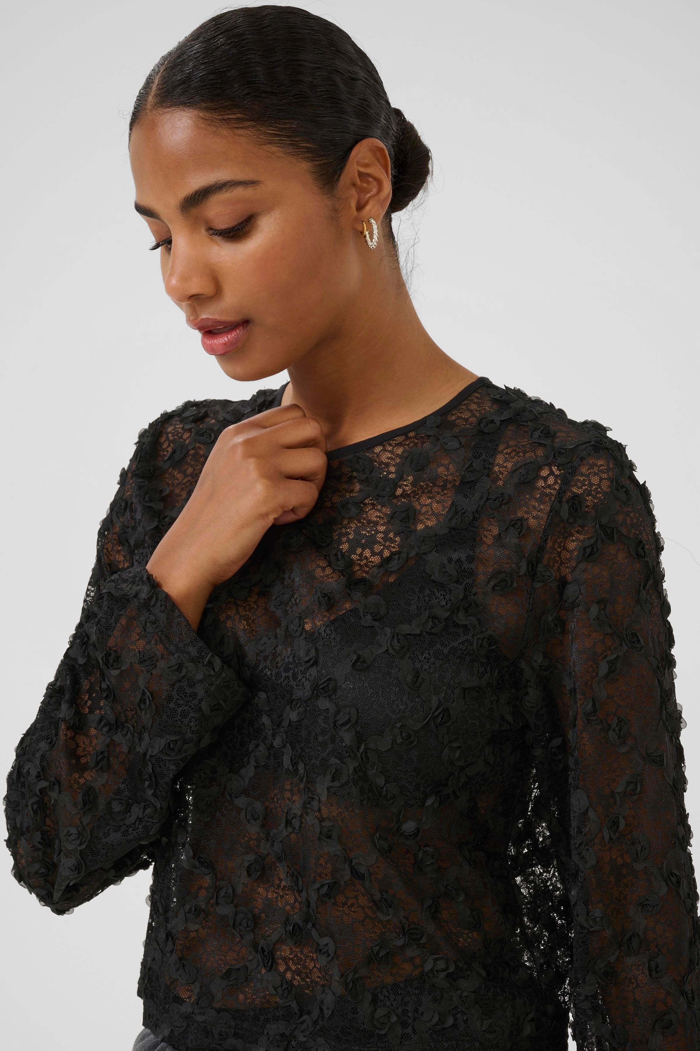 KArosie Bluse LOOKBOOK DETAIL 10510670-100121