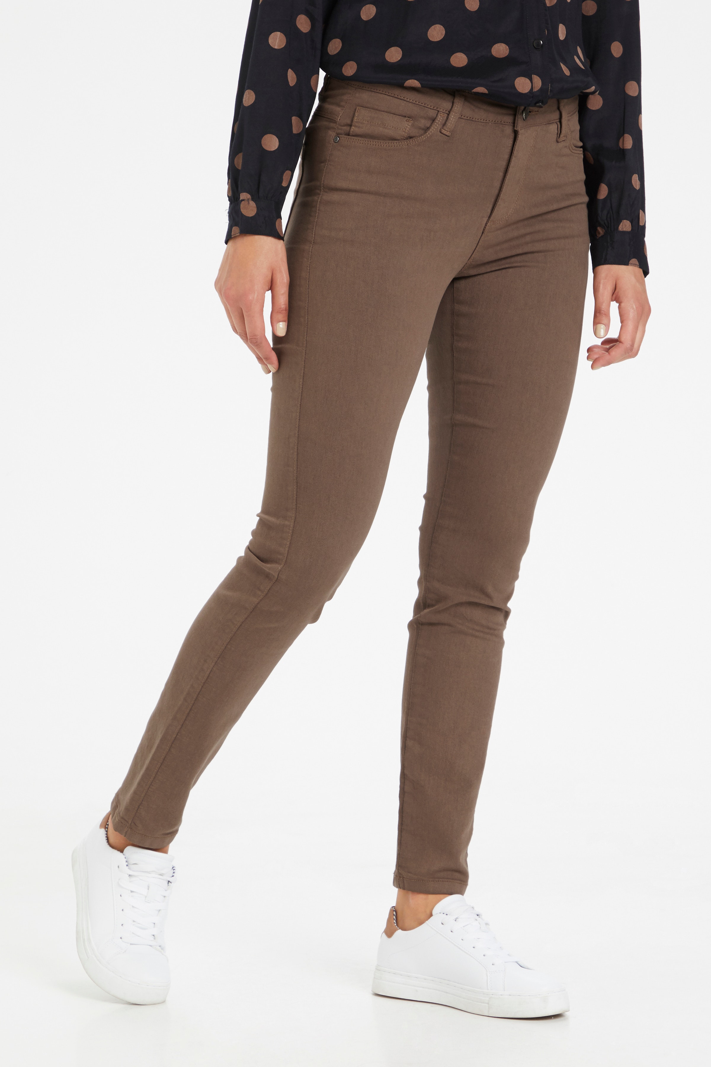 Jeans LOOKBOOK FRONT 10504898-191217