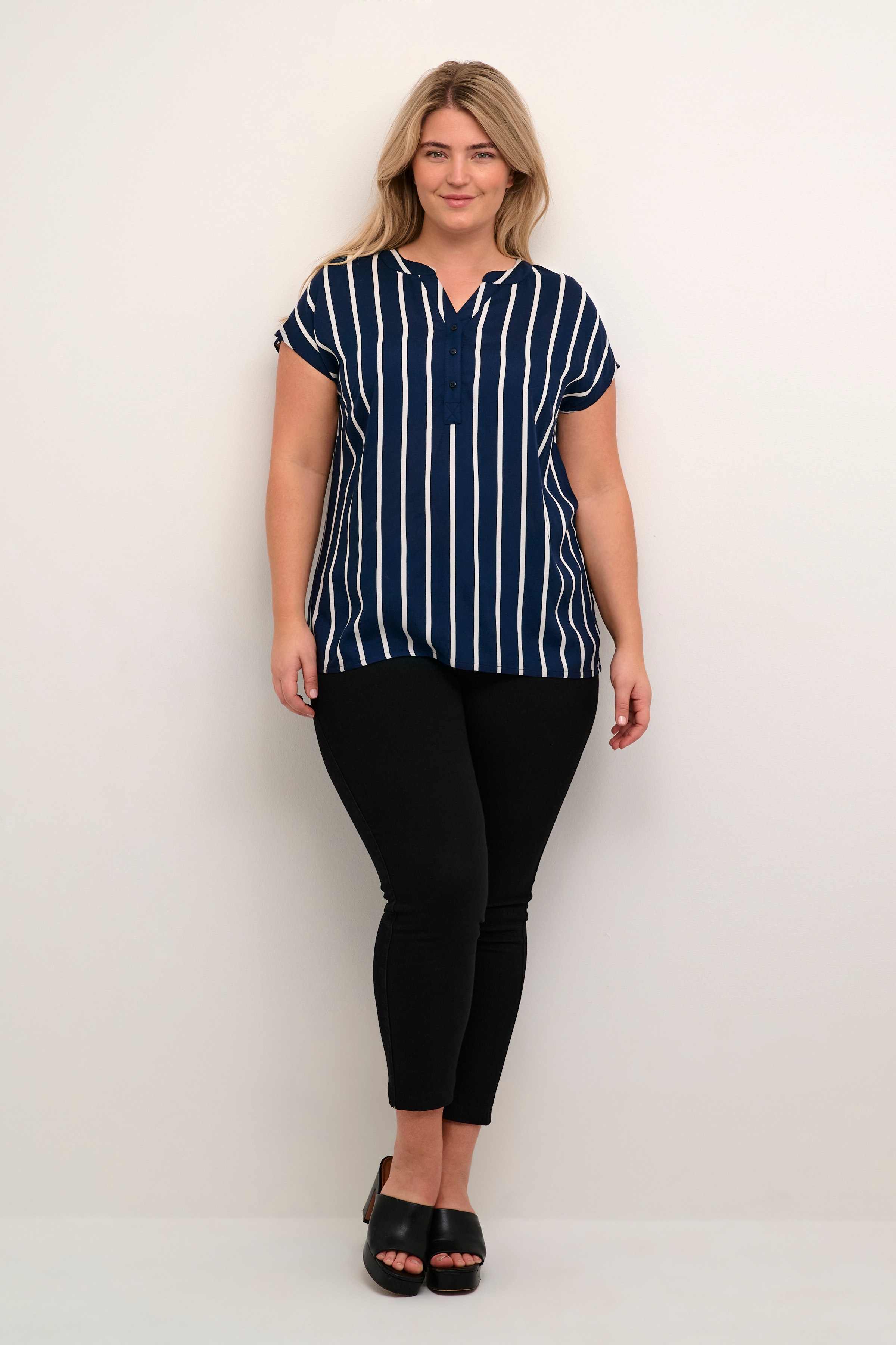KCsida Bluse LOOKBOOK FRONT 10581573-105120