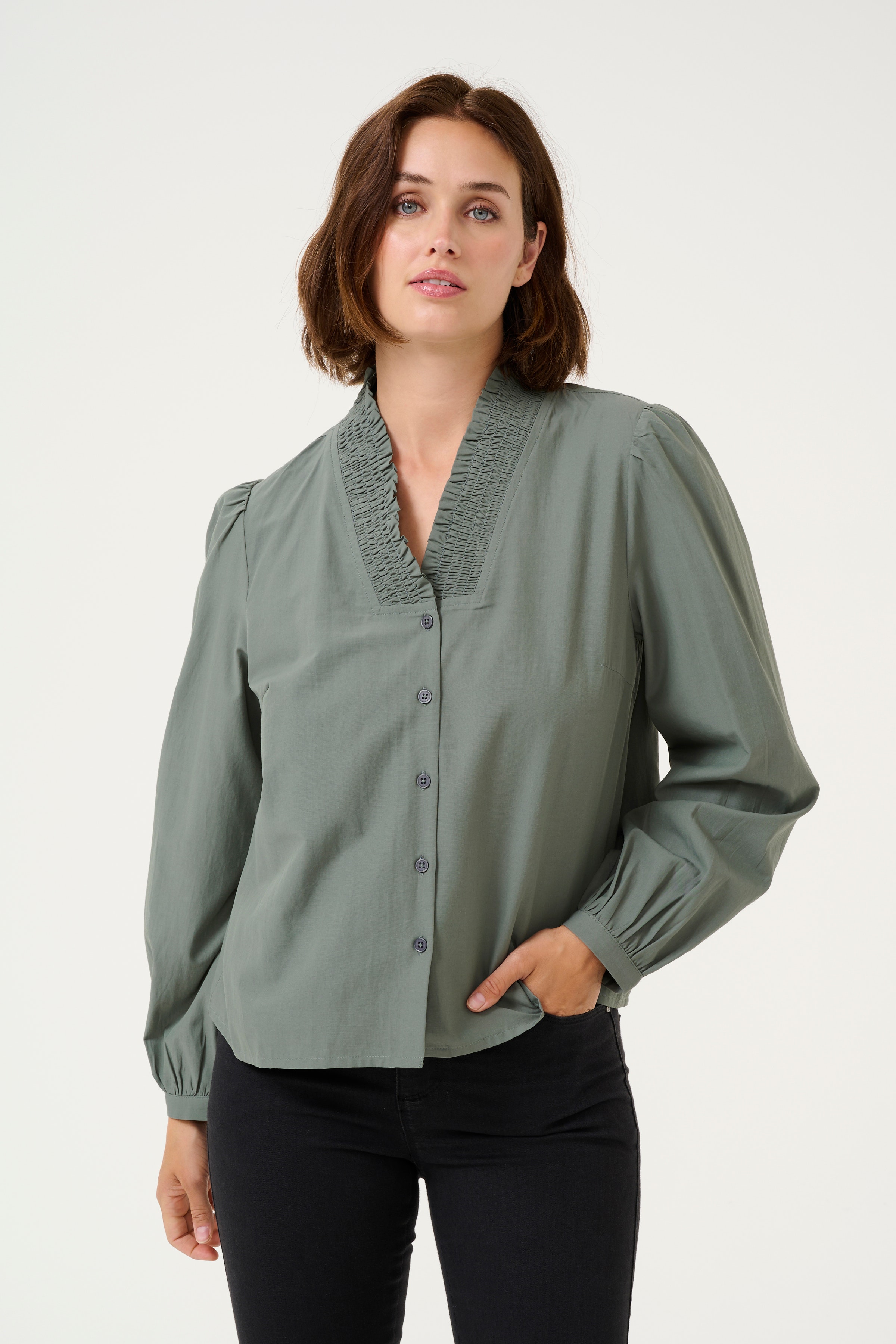 KAmaia Shirt LOOKBOOK FRONT 10509662-185606