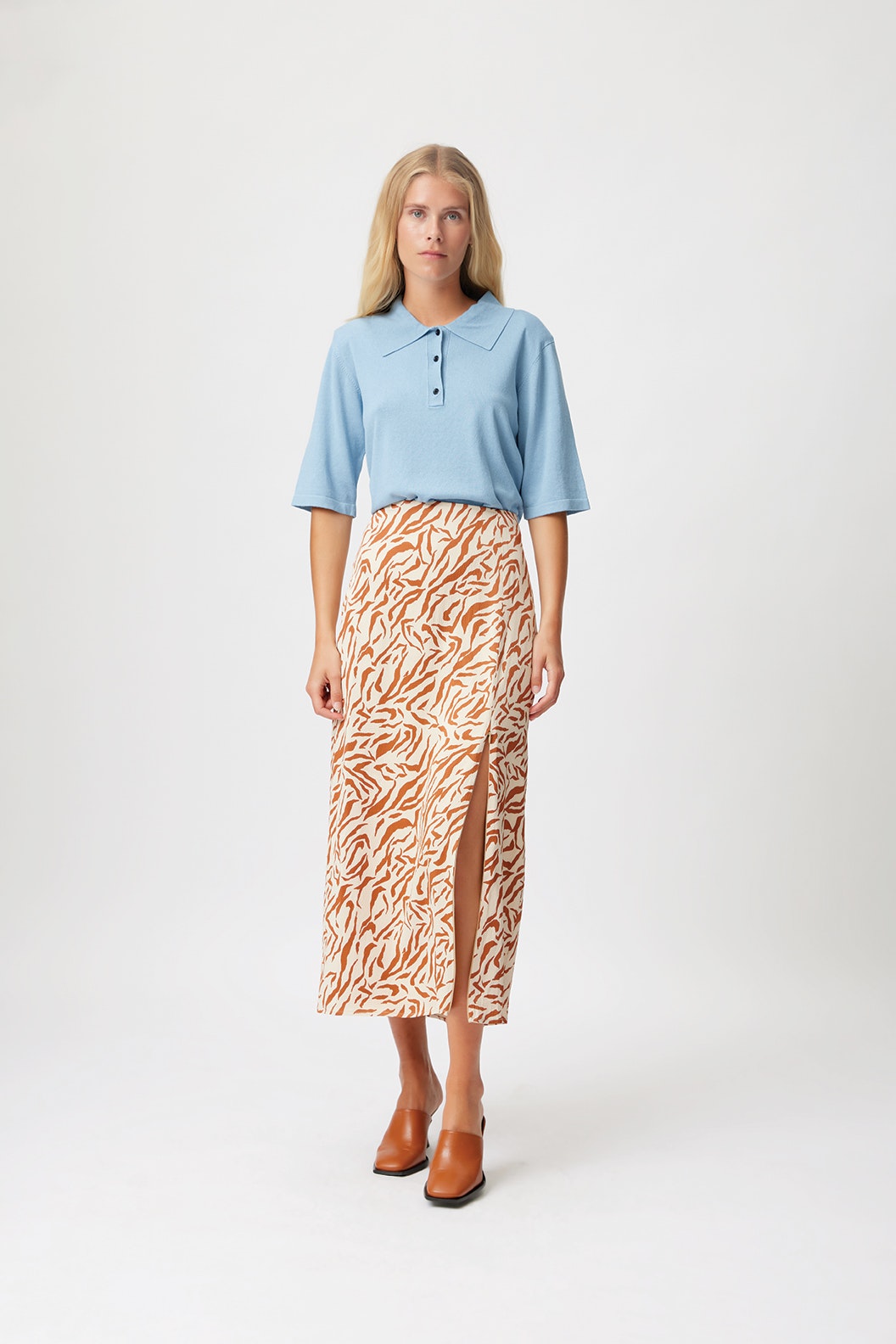 NeneGZ Skirt LOOKBOOK FRONT 10905999-102498