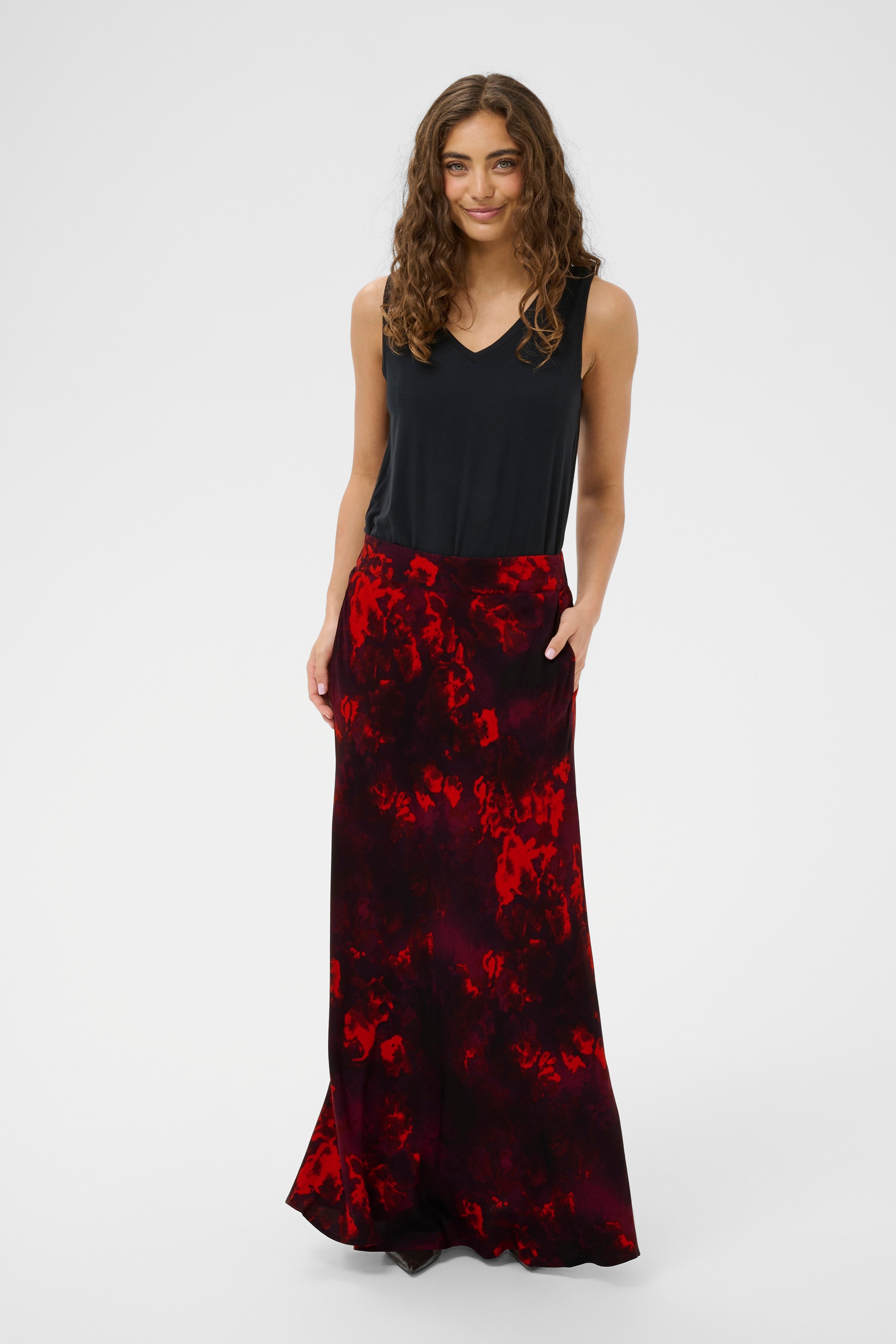 CUelsie Skirt LOOKBOOK FRONT 50112392-108572