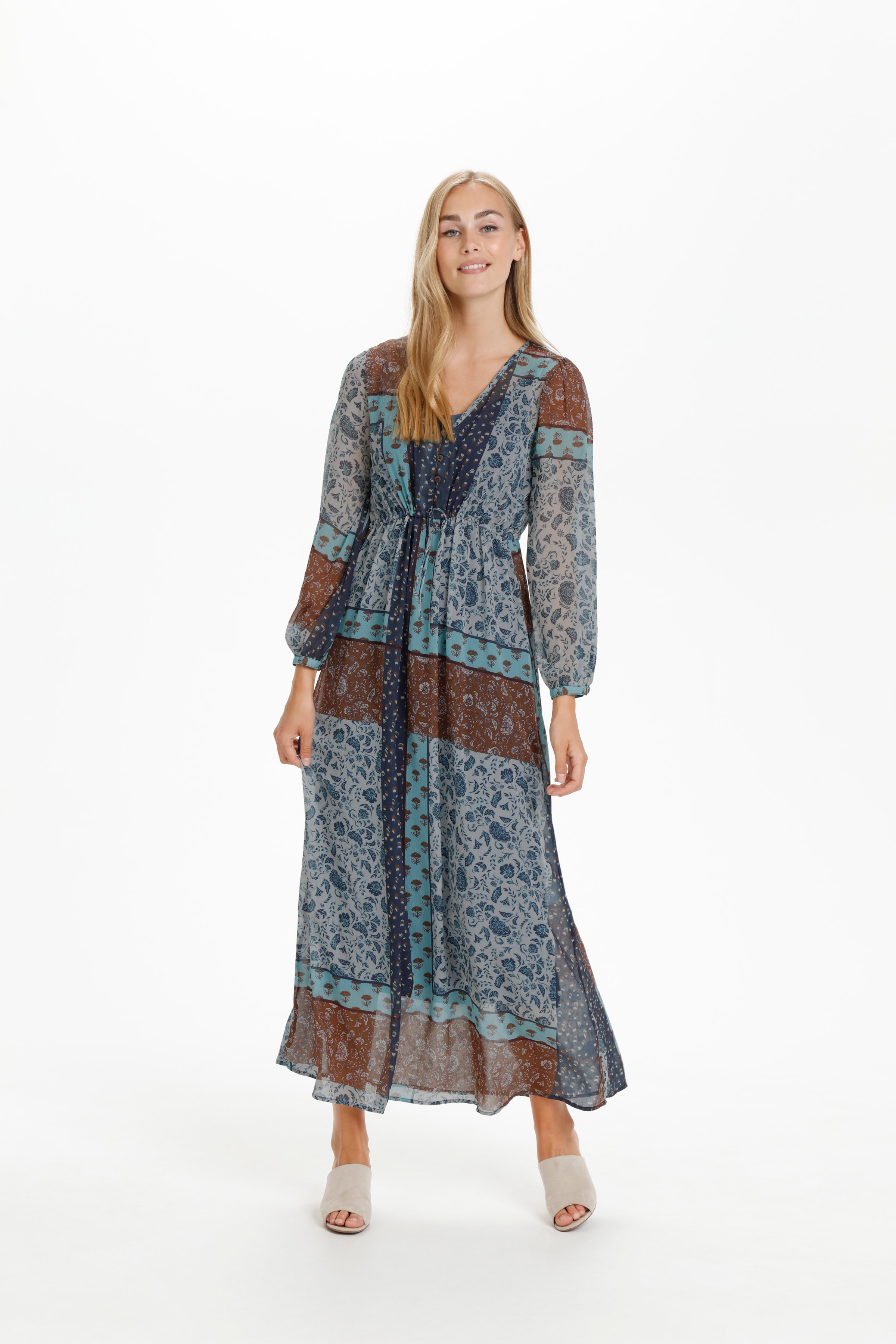 Kjole LOOKBOOK FRONT 10604900-61689