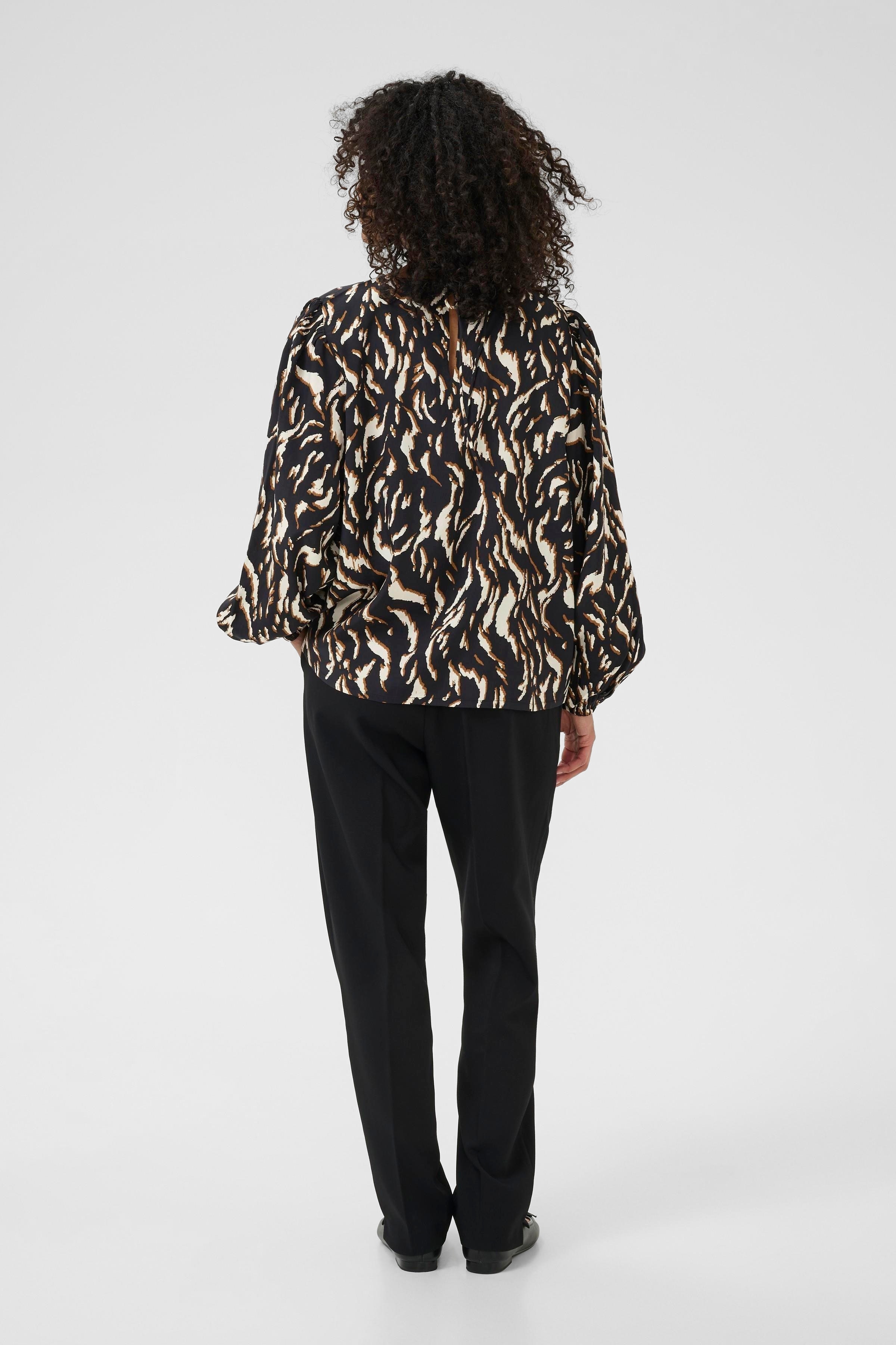 KAmille Blouse LOOKBOOK BACK 10510519-108271