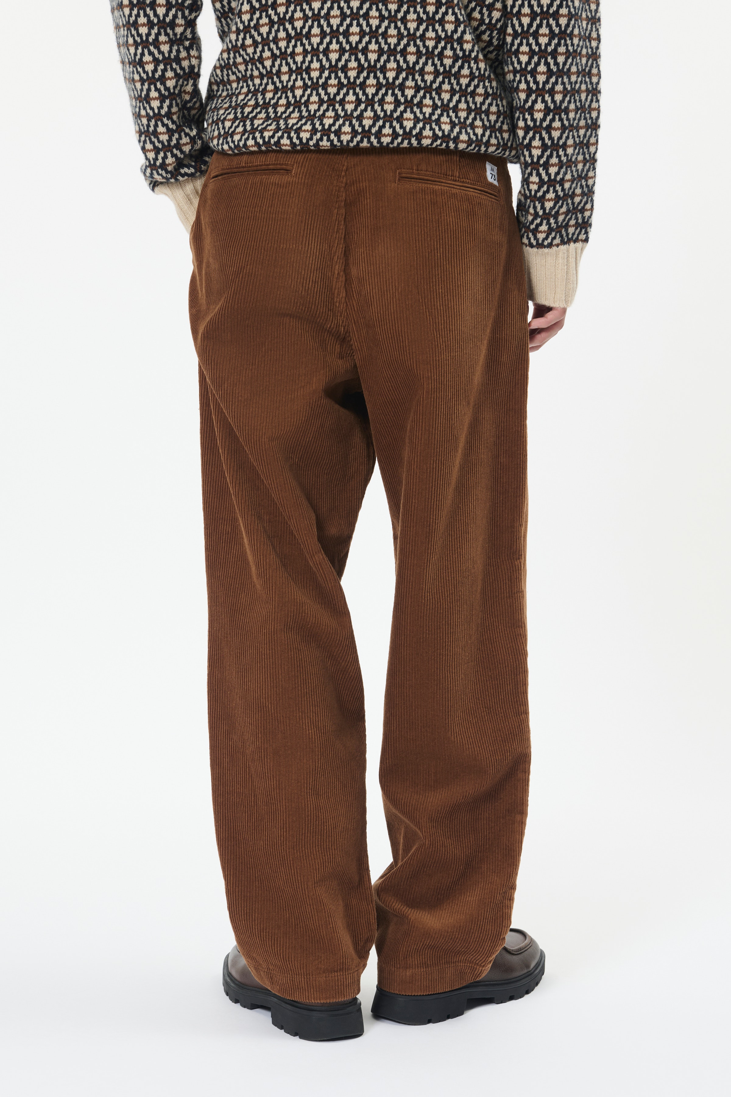 MAchino Byxor LOOKBOOK BACK 30208794-181028