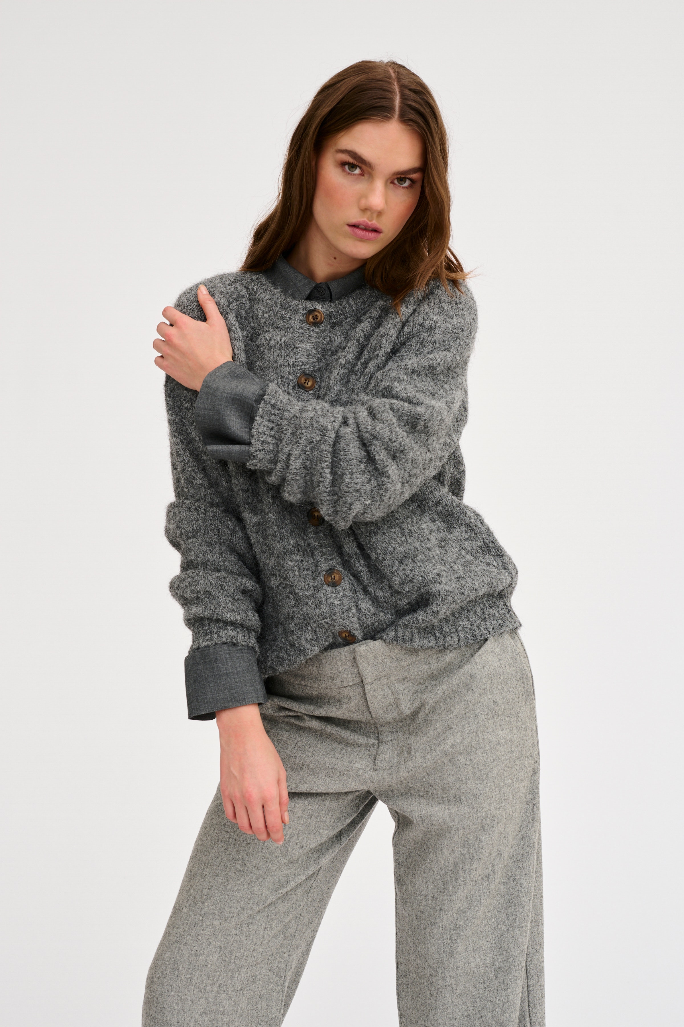 MeenaMW Vest LOOKBOOK FRONT 10704430-104897