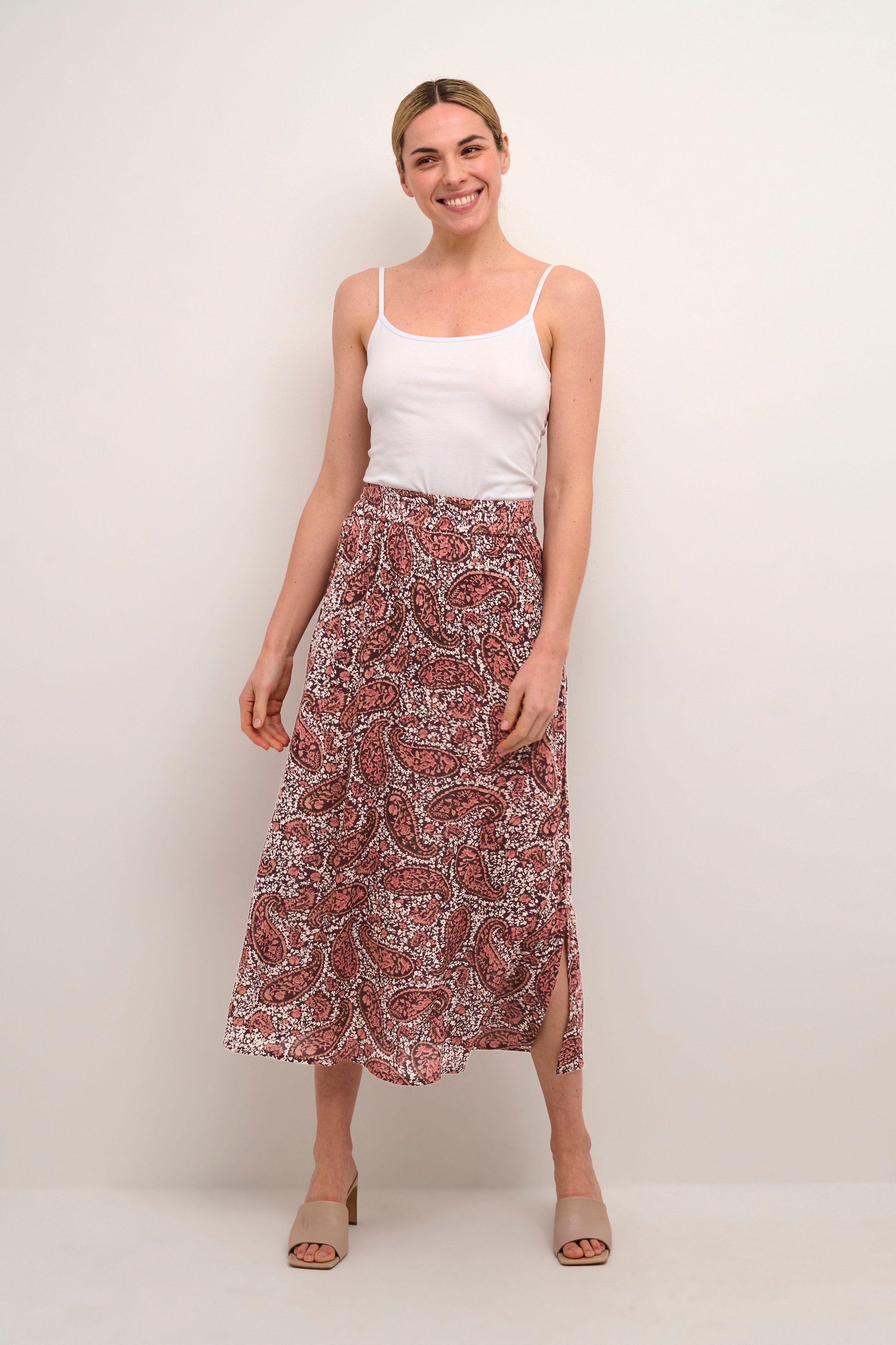 BPulla Kjol LOOKBOOK FRONT 10590457-104506B