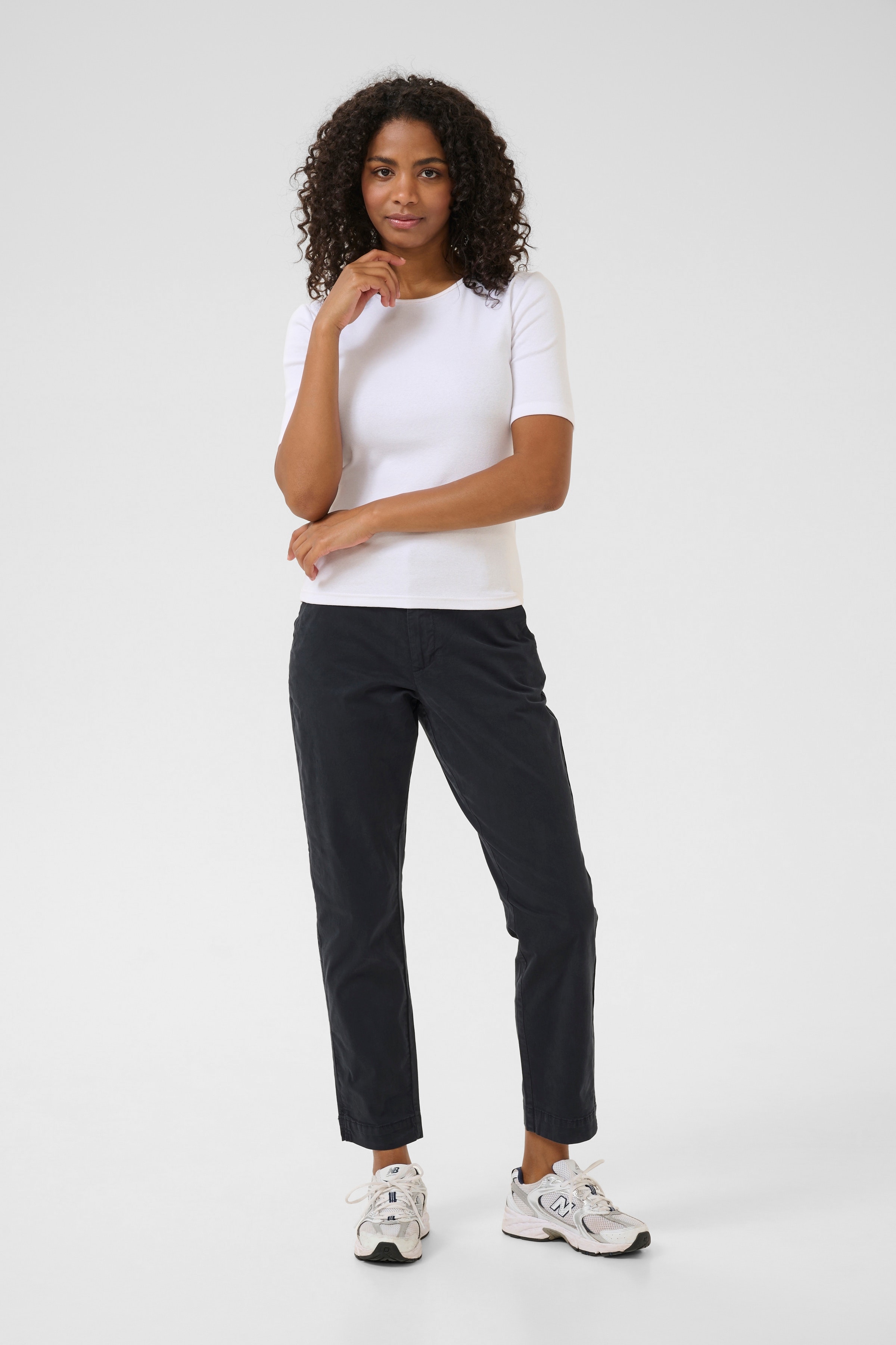 KAmette Trousers LOOKBOOK FRONT 10506121-194020