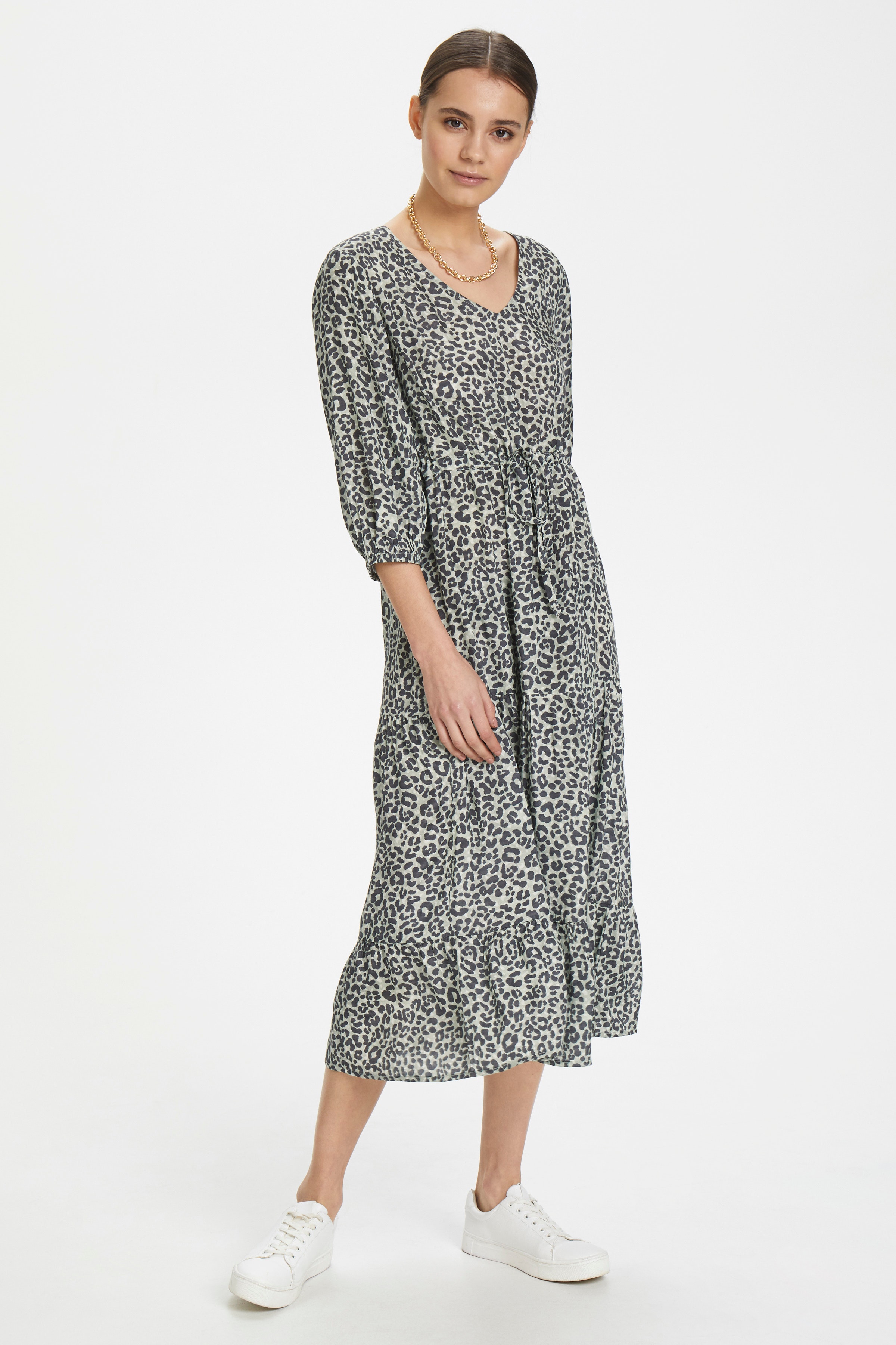 Kjole LOOKBOOK FRONT 10650512-100546