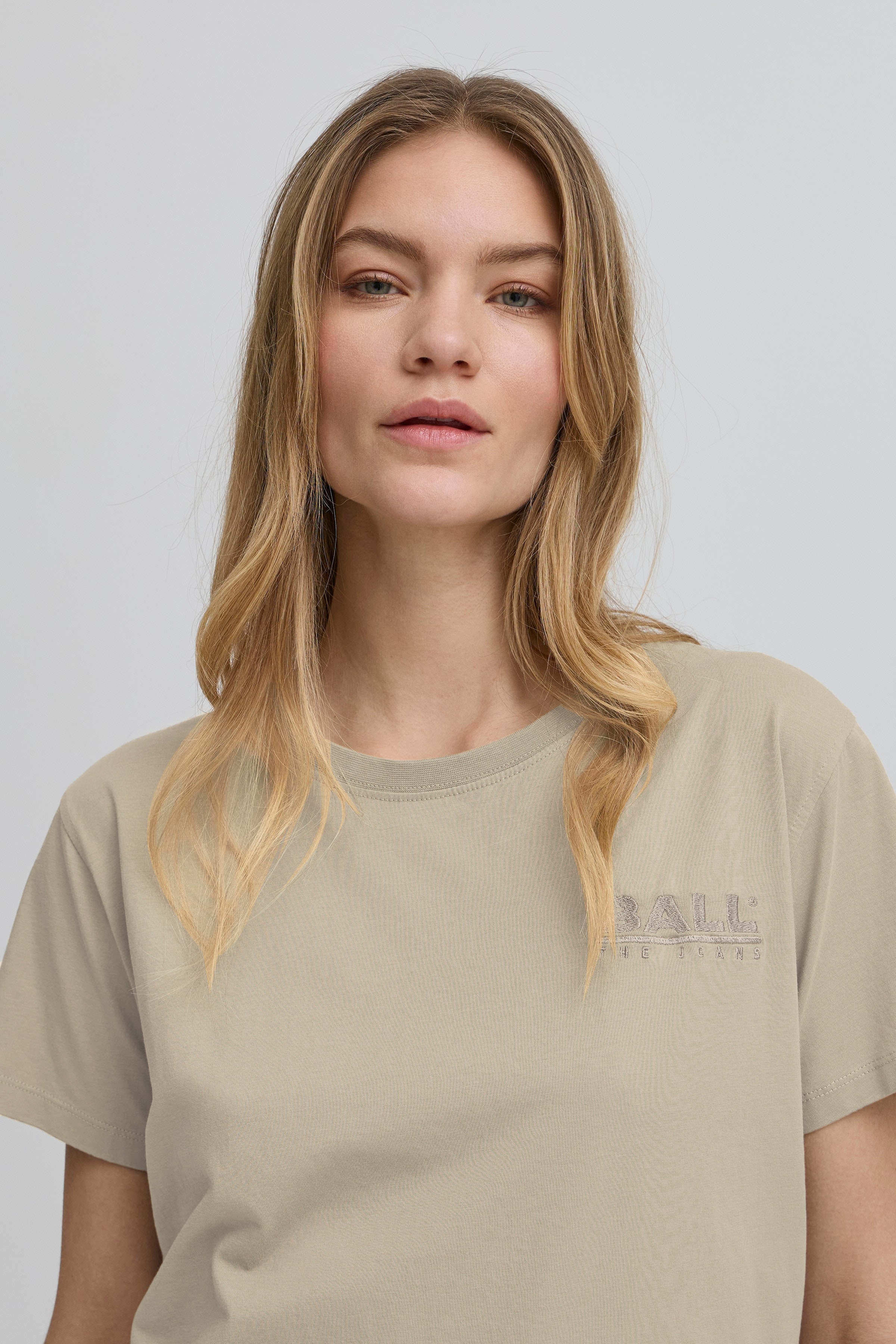 BASIMONA T-shirt LOOKBOOK DETAIL 50405121-170510