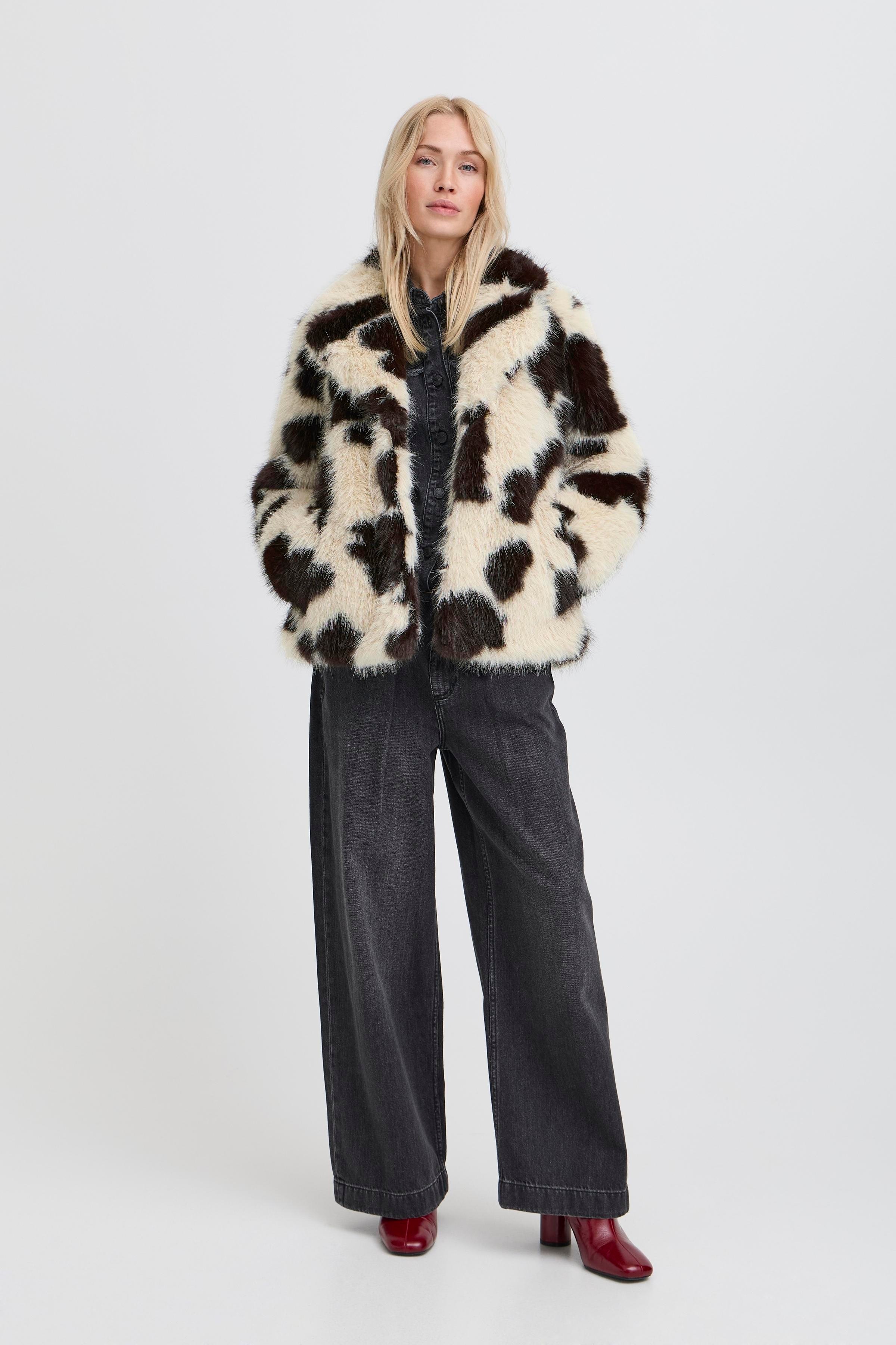 BYBEMIO Kåpe LOOKBOOK FRONT 20818192-900003126