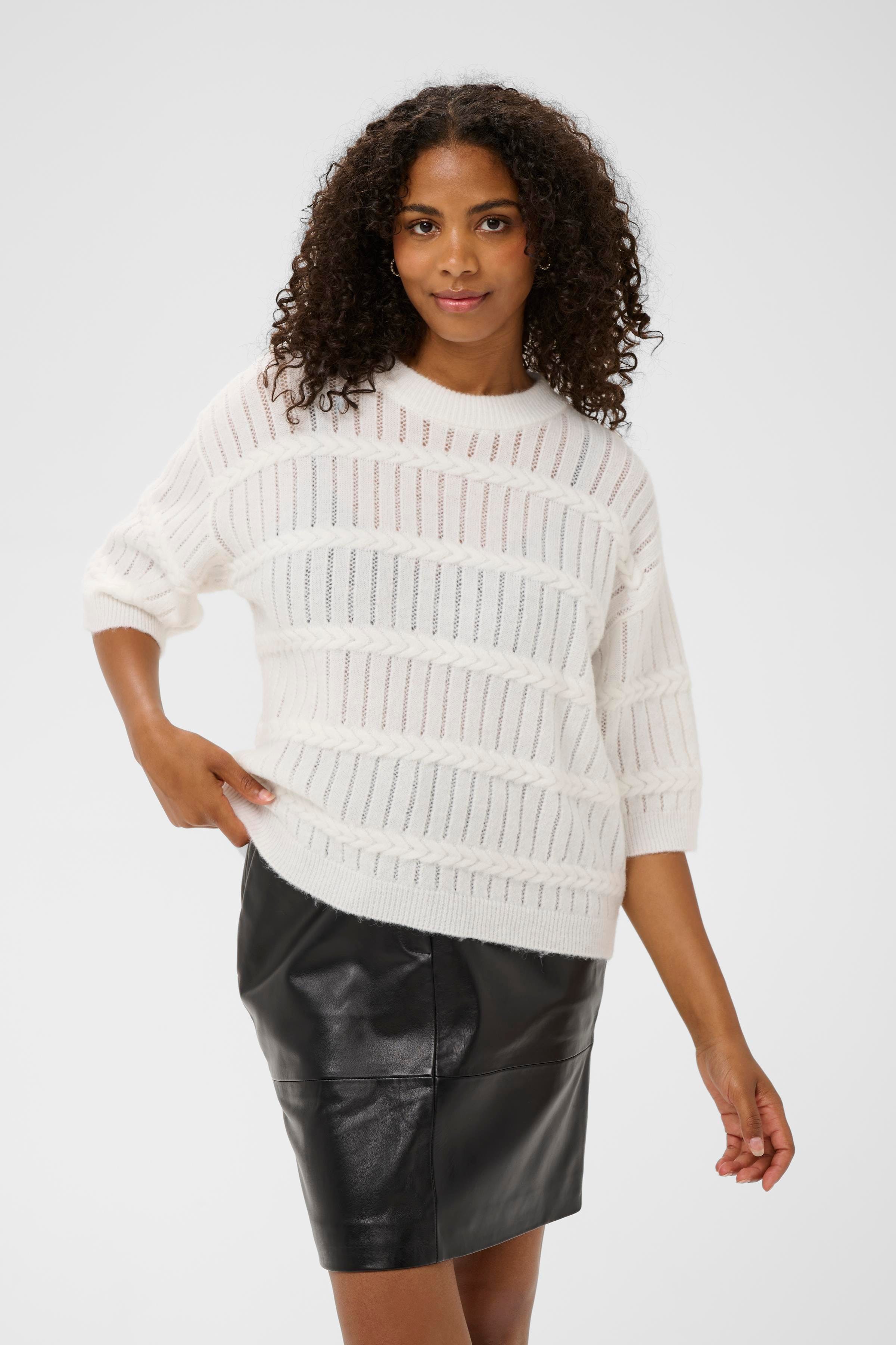 KAmonia Pullover LOOKBOOK FRONT 10511053-110602