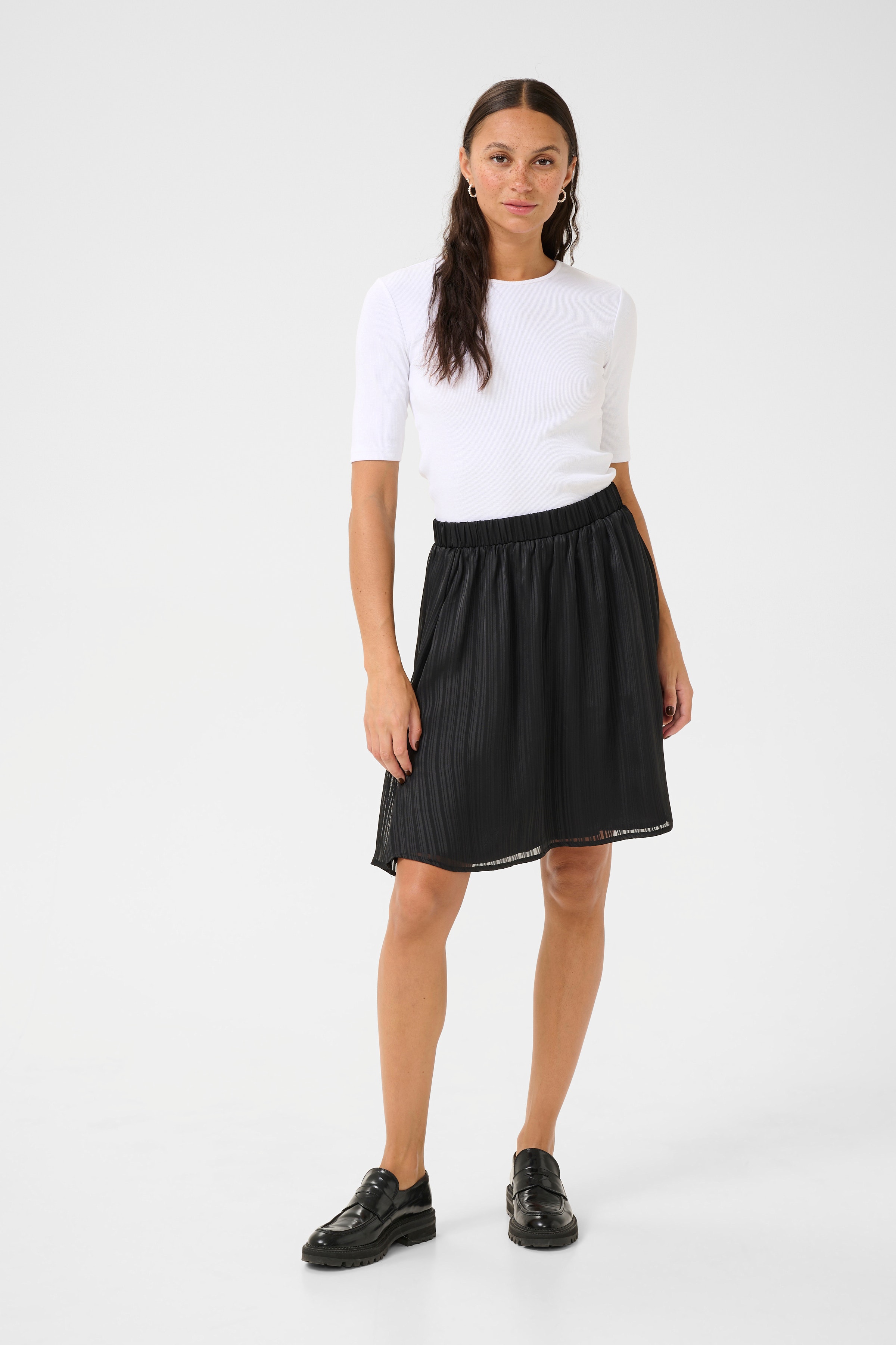 KAmille Skirt LOOKBOOK FRONT 10510175-100121