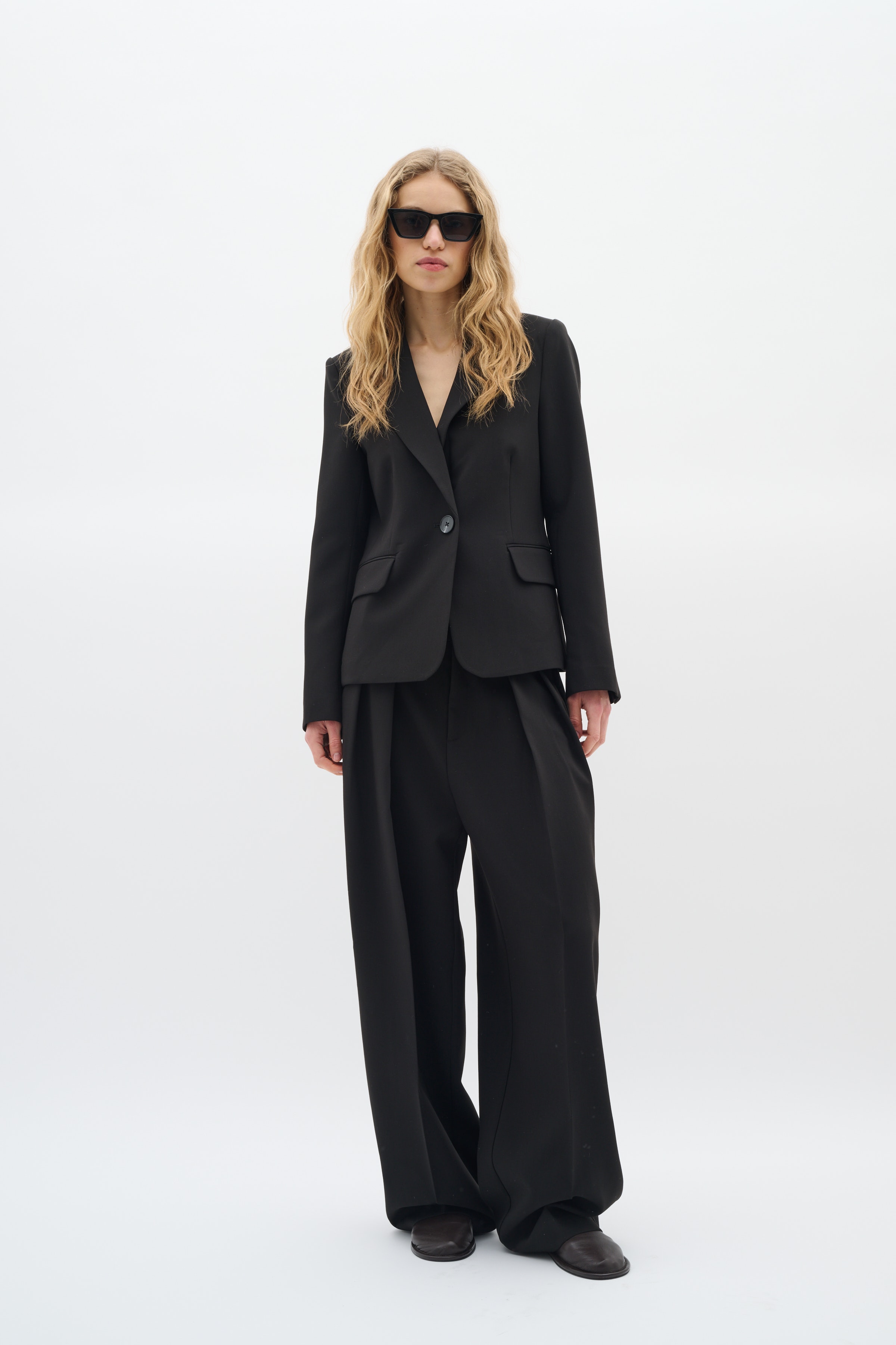 BryelleIW Blazer LOOKBOOK FRONT 30110990-194008