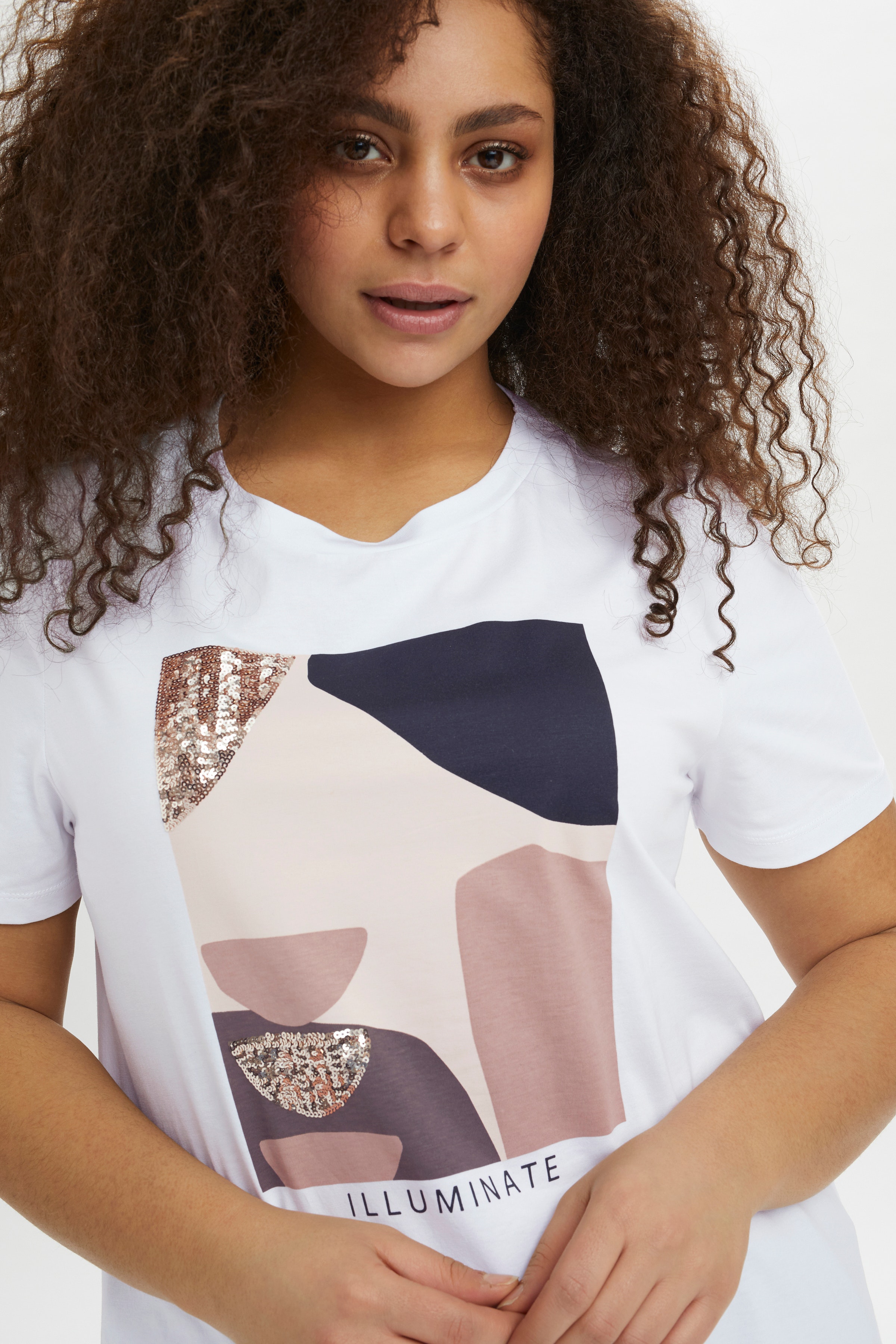 KCveronica T-shirt LOOKBOOK DETAIL 10580541-110601