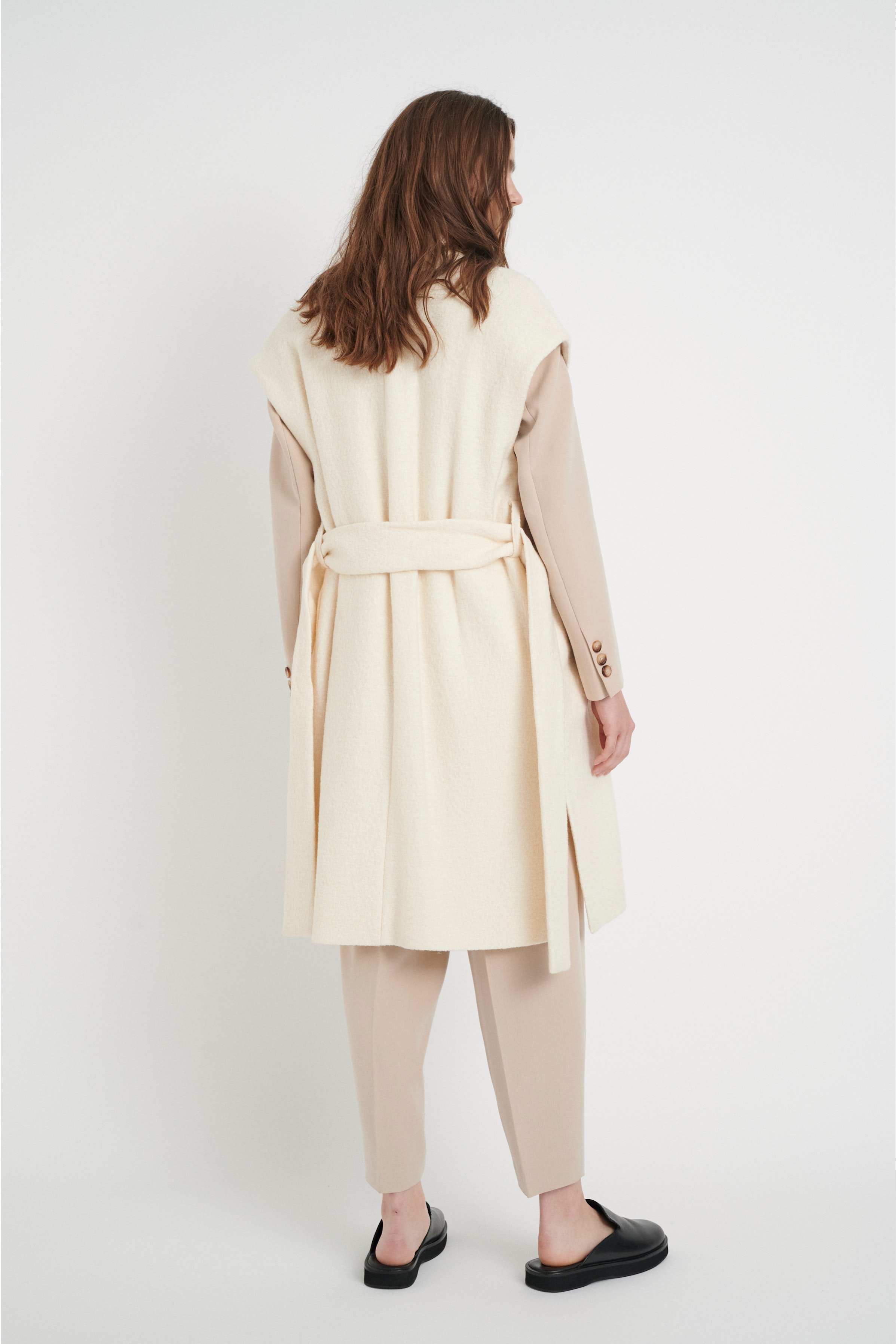 HannieIW Waistcoat

 LOOKBOOK FRONT 30106965-110701