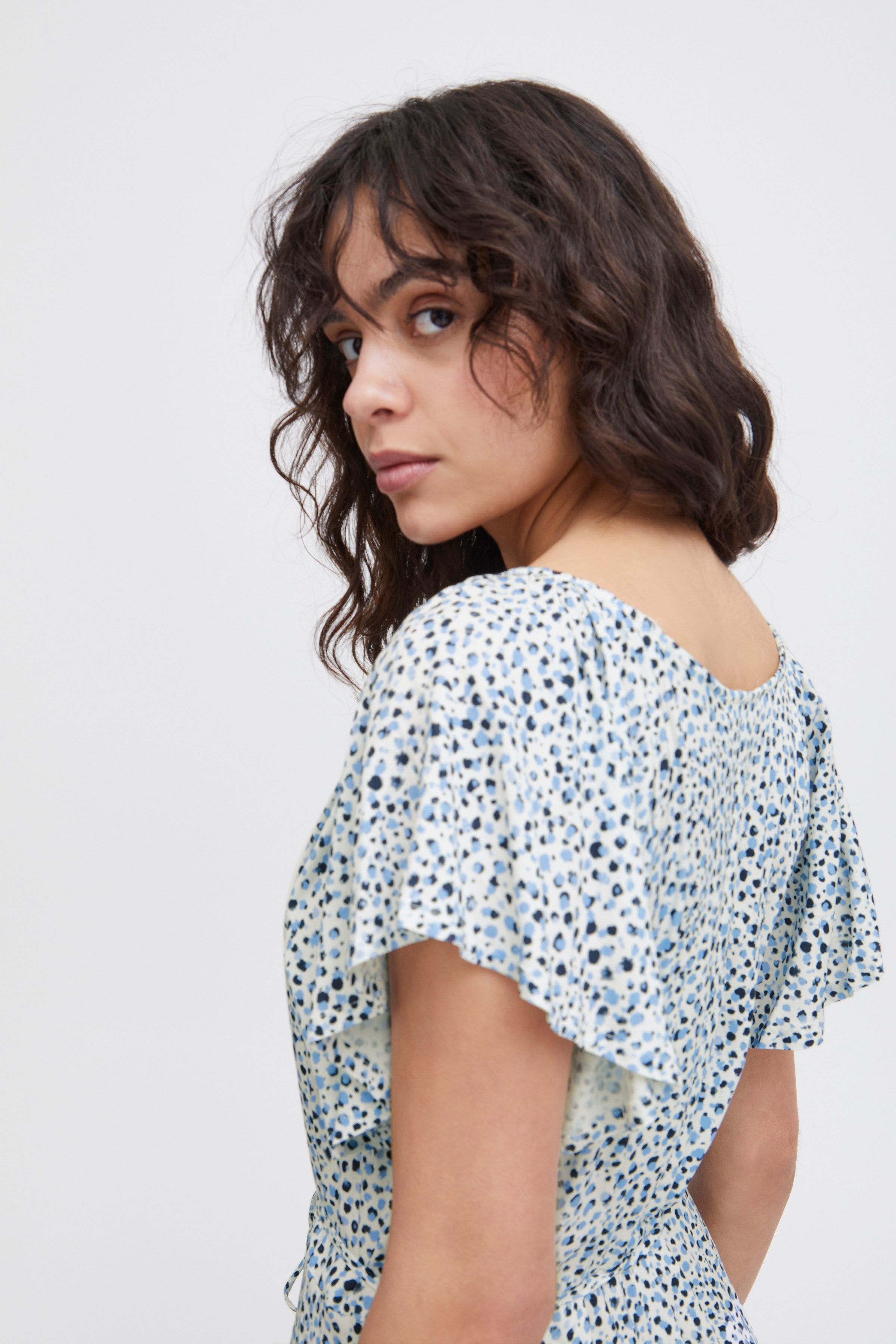 IHAYA Kleid LOOKBOOK DETAIL 20120974-203006