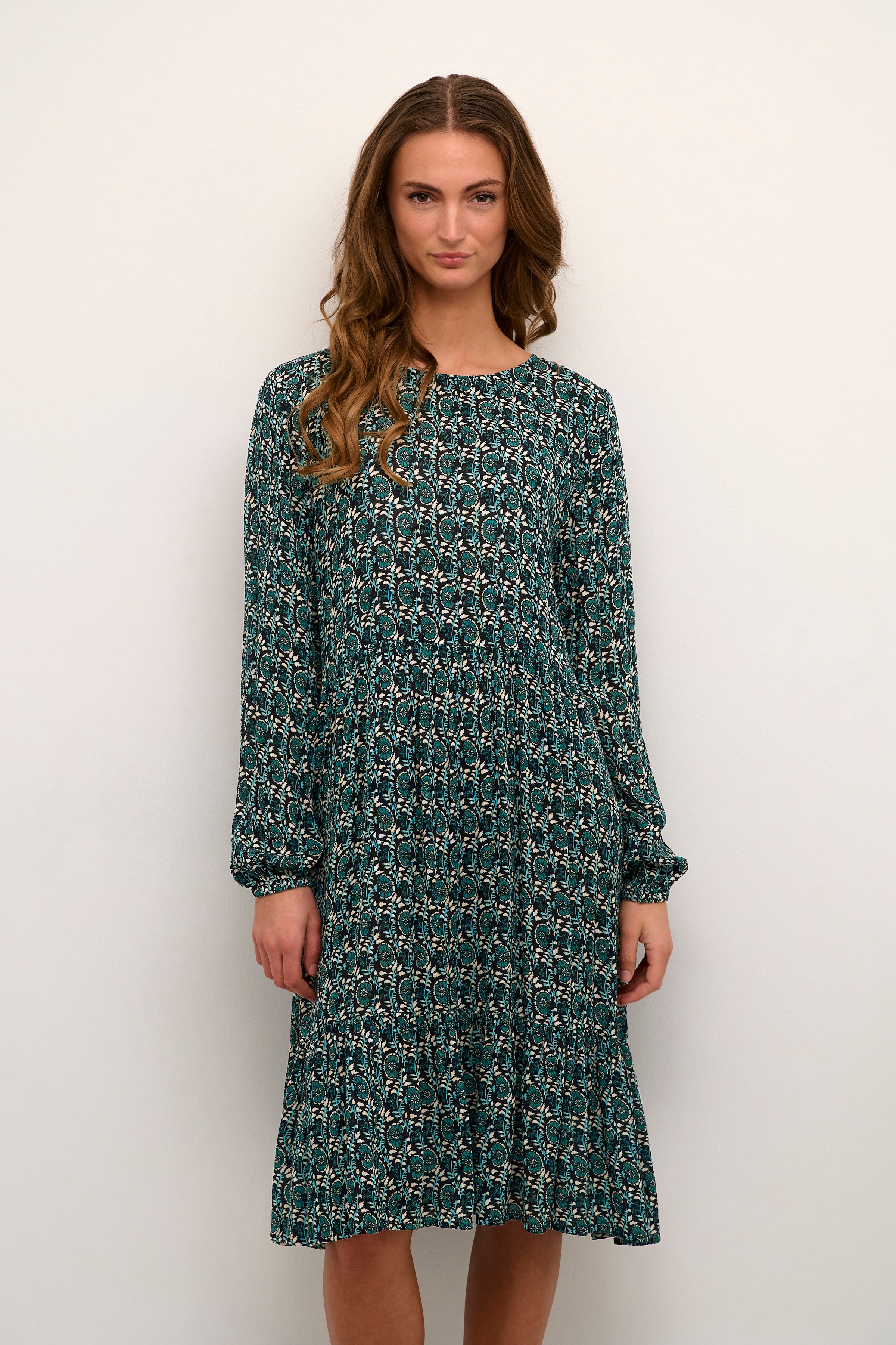 KAkarina Kjole LOOKBOOK FRONT 10507938-104894