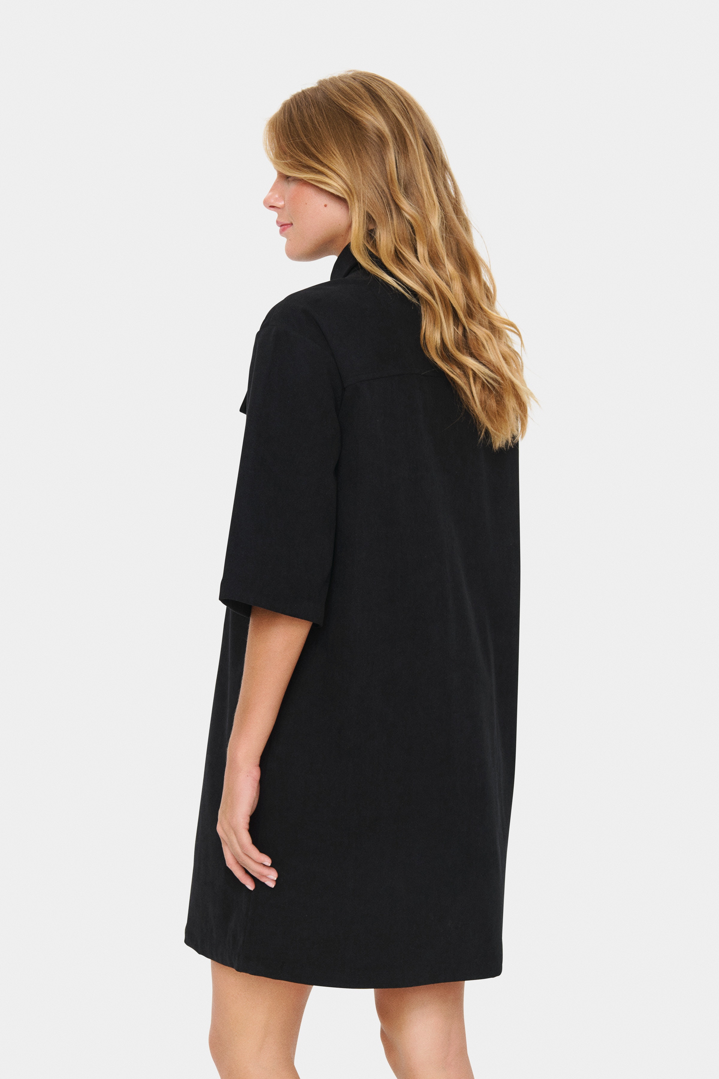 MagnilleSZ Kjole LOOKBOOK BACK 30514469-193911