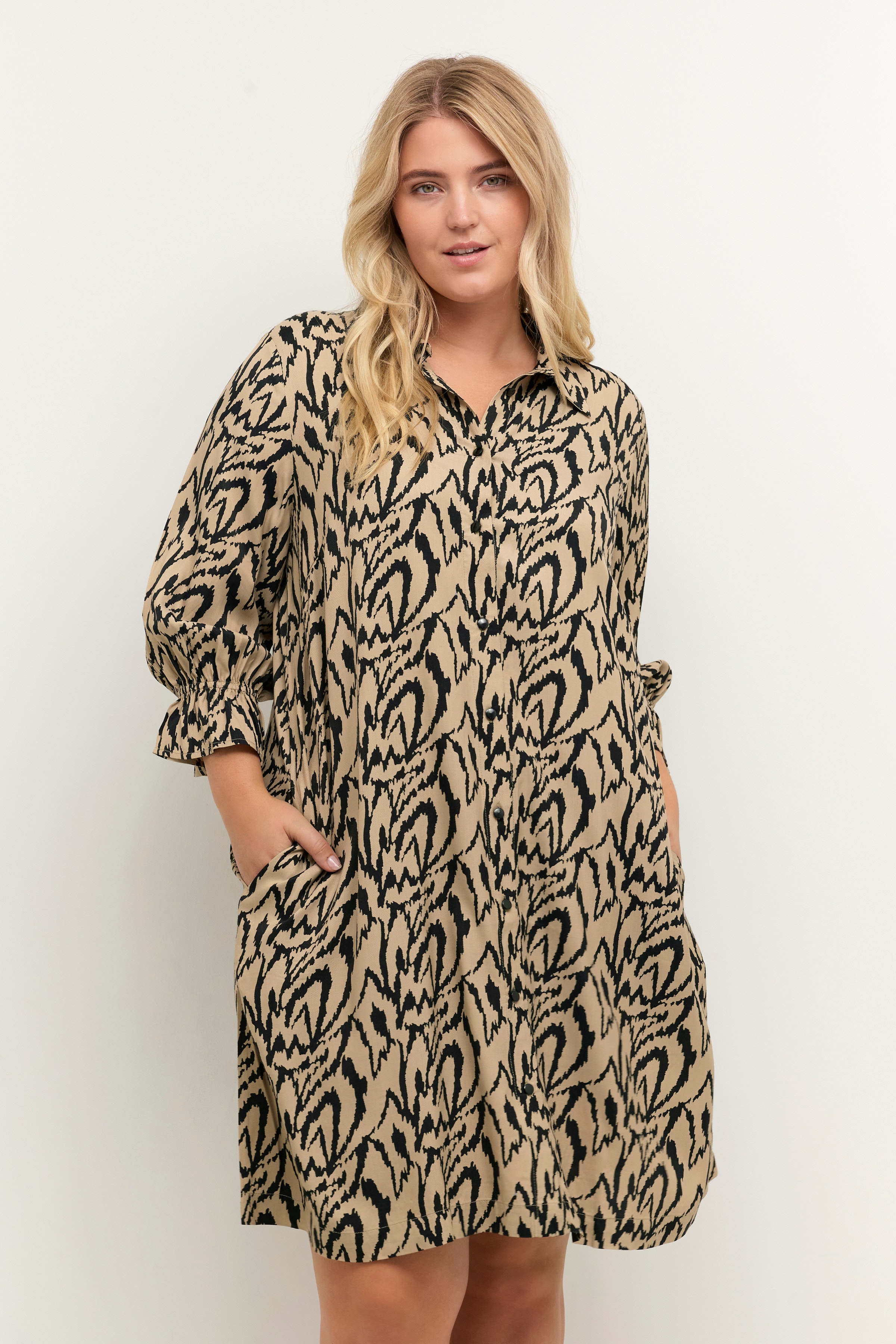 KCcecilie Kleid LOOKBOOK FRONT 10581515-104228