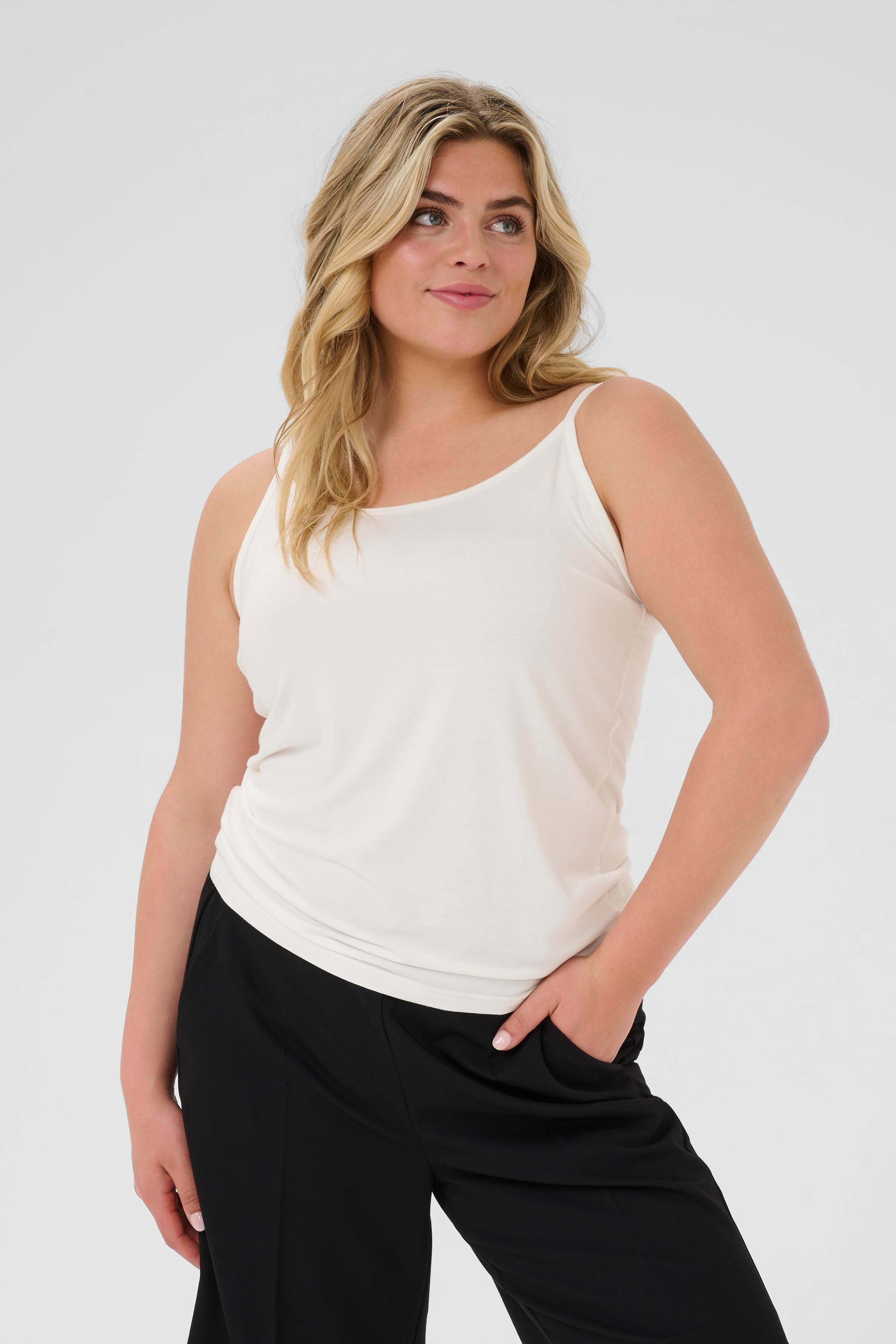 KCjena Top LOOKBOOK FRONT 10582744-110602